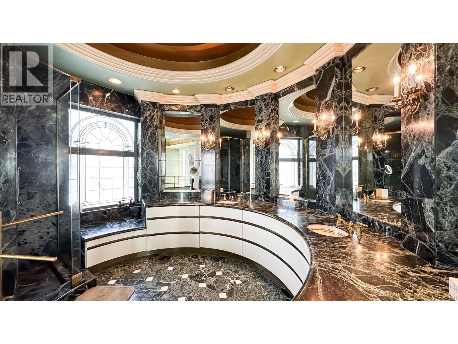Listing Picture 32 of 40 : 17 1861 BEACH AVENUE, Vancouver / 溫哥華 - 魯藝地產 Yvonne Lu Group - MLS Medallion Club Member