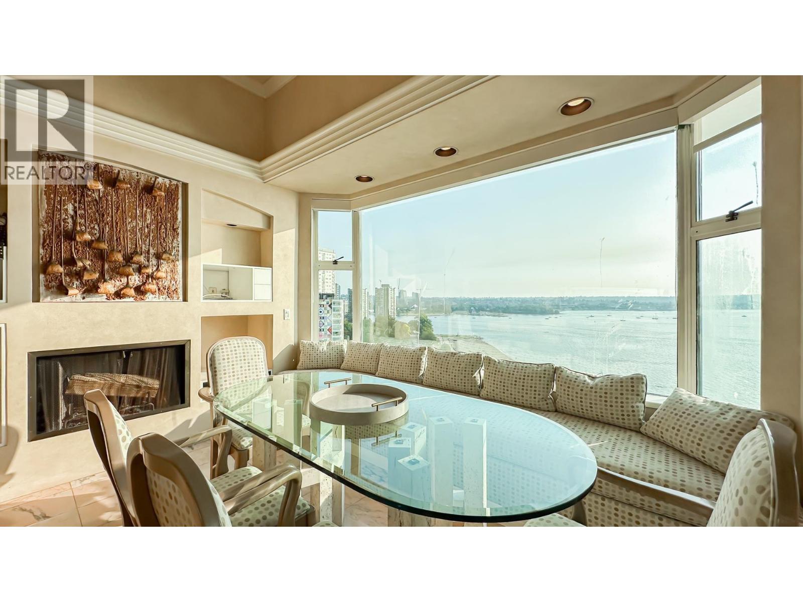 Listing Picture 28 of 40 : 17 1861 BEACH AVENUE, Vancouver / 溫哥華 - 魯藝地產 Yvonne Lu Group - MLS Medallion Club Member