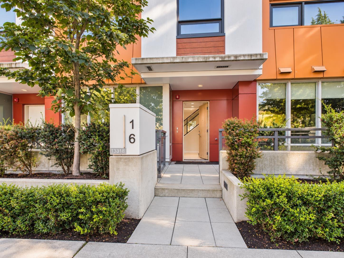 TH16 13318 104 AVENUE, Surrey, British Columbia