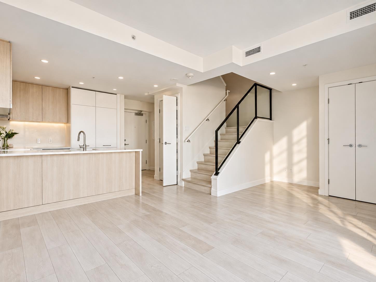 Th16 13318 104 Avenue, Surrey, British Columbia  V3T 0R2 - Photo 6 - R3166615