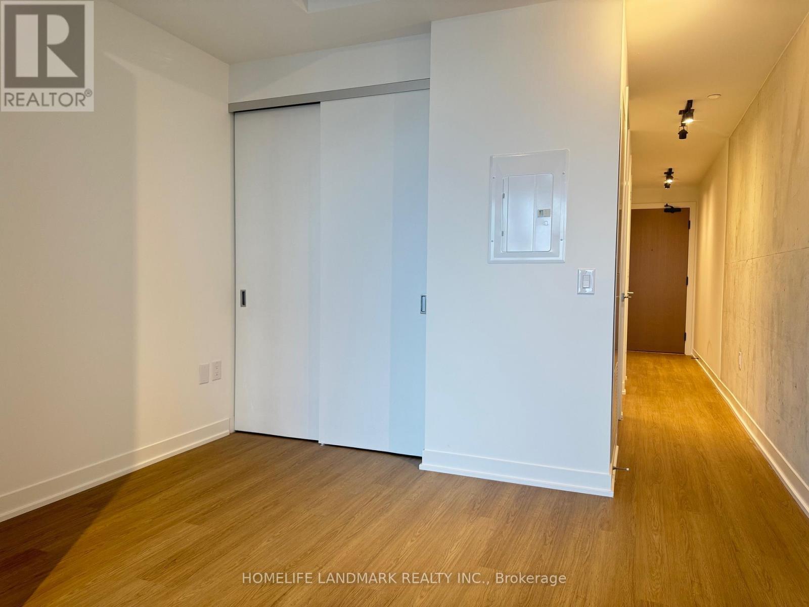 1015 - 195 Mccaul Street, Toronto, Ontario  M5T 0E5 - Photo 10 - C13812202