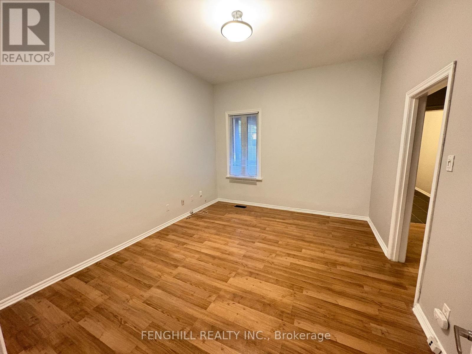 270 Clinton Street, Toronto, Ontario  M6G 2Y6 - Photo 3 - C13812206