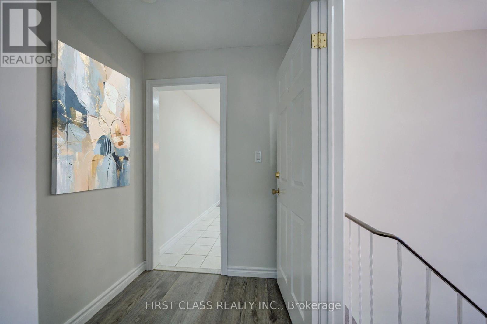 427 Leslie Street, Toronto, Ontario  M4M 3E3 - Photo 19 - E13812226