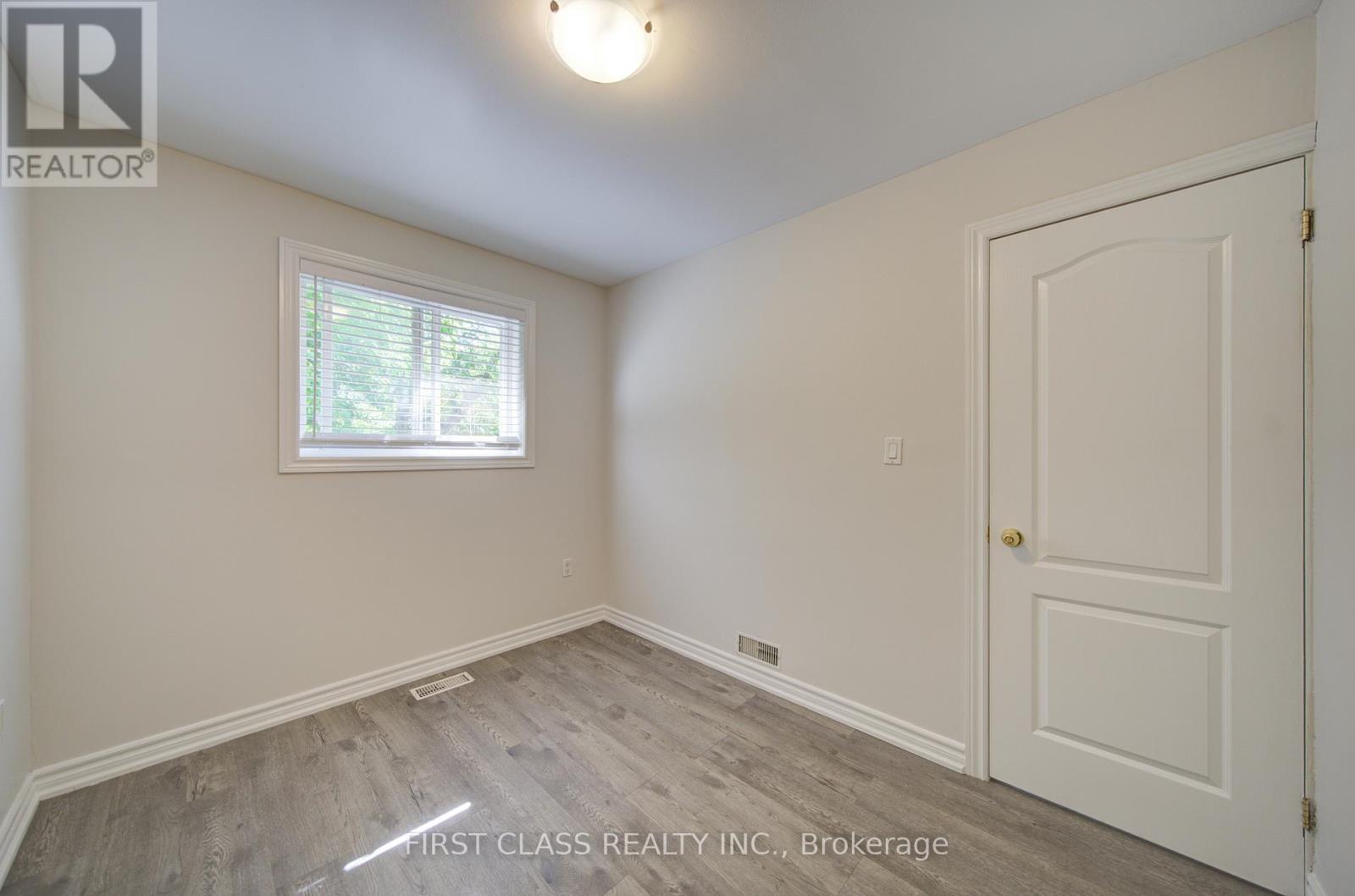 427 Leslie Street, Toronto, Ontario  M4M 3E3 - Photo 20 - E13812226