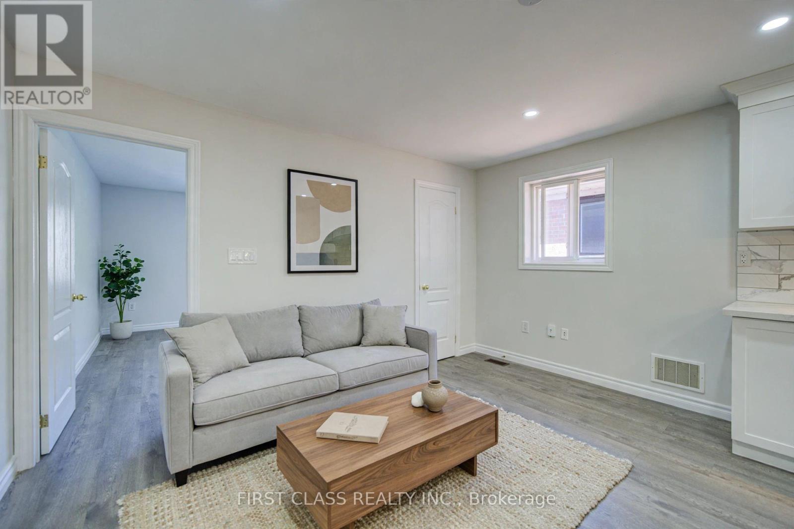 427 Leslie Street, Toronto, Ontario  M4M 3E3 - Photo 25 - E13812226
