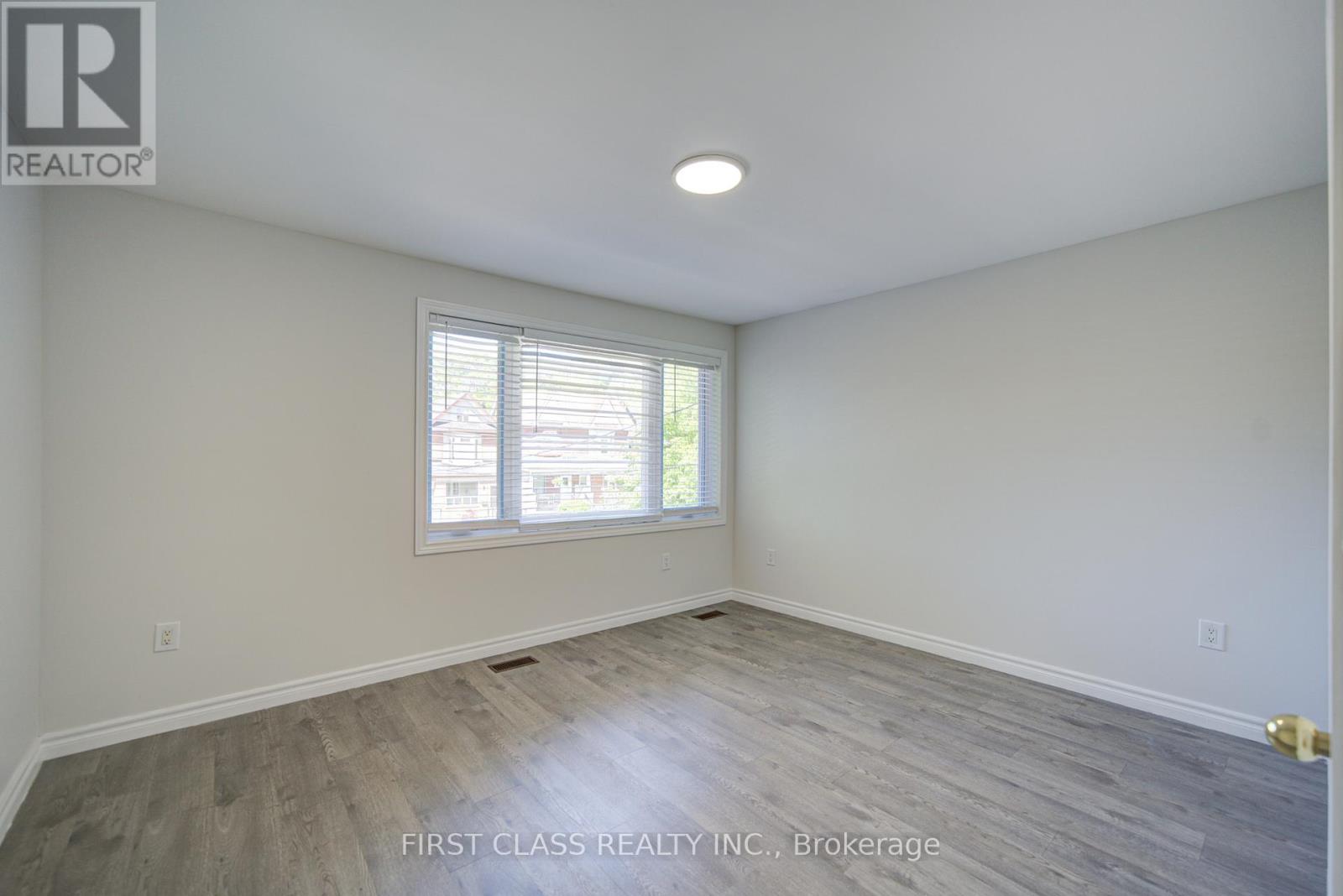 427 Leslie Street, Toronto, Ontario  M4M 3E3 - Photo 26 - E13812226