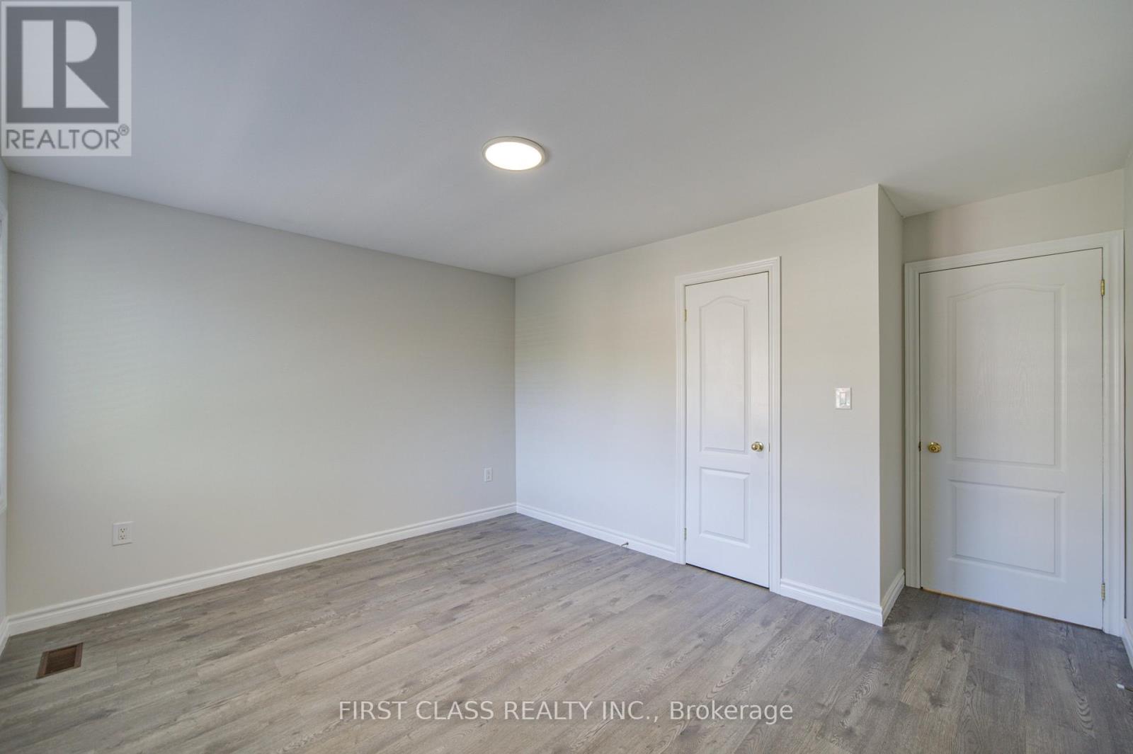 427 Leslie Street, Toronto, Ontario  M4M 3E3 - Photo 28 - E13812226