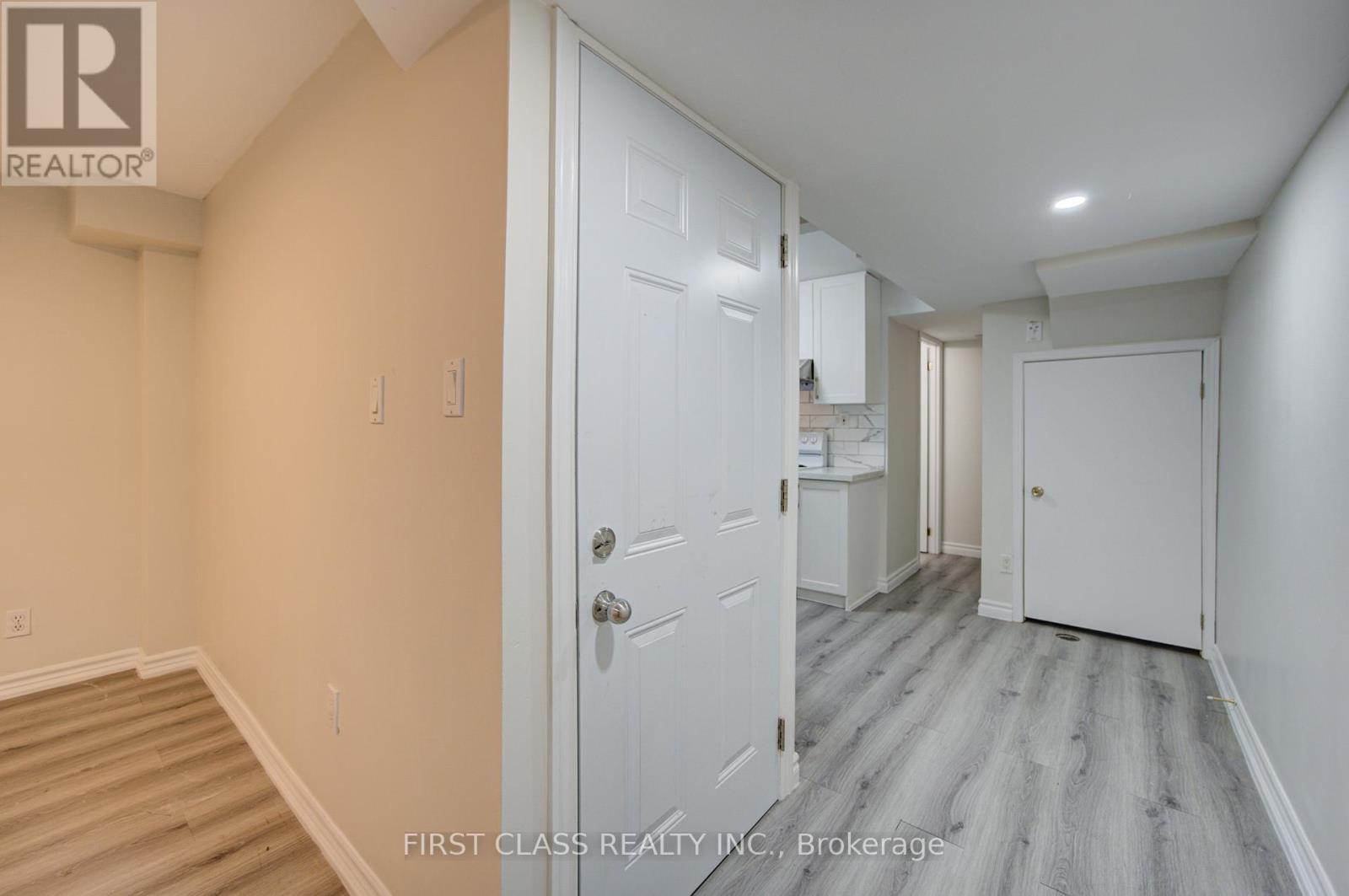 427 Leslie Street, Toronto, Ontario  M4M 3E3 - Photo 31 - E13812226