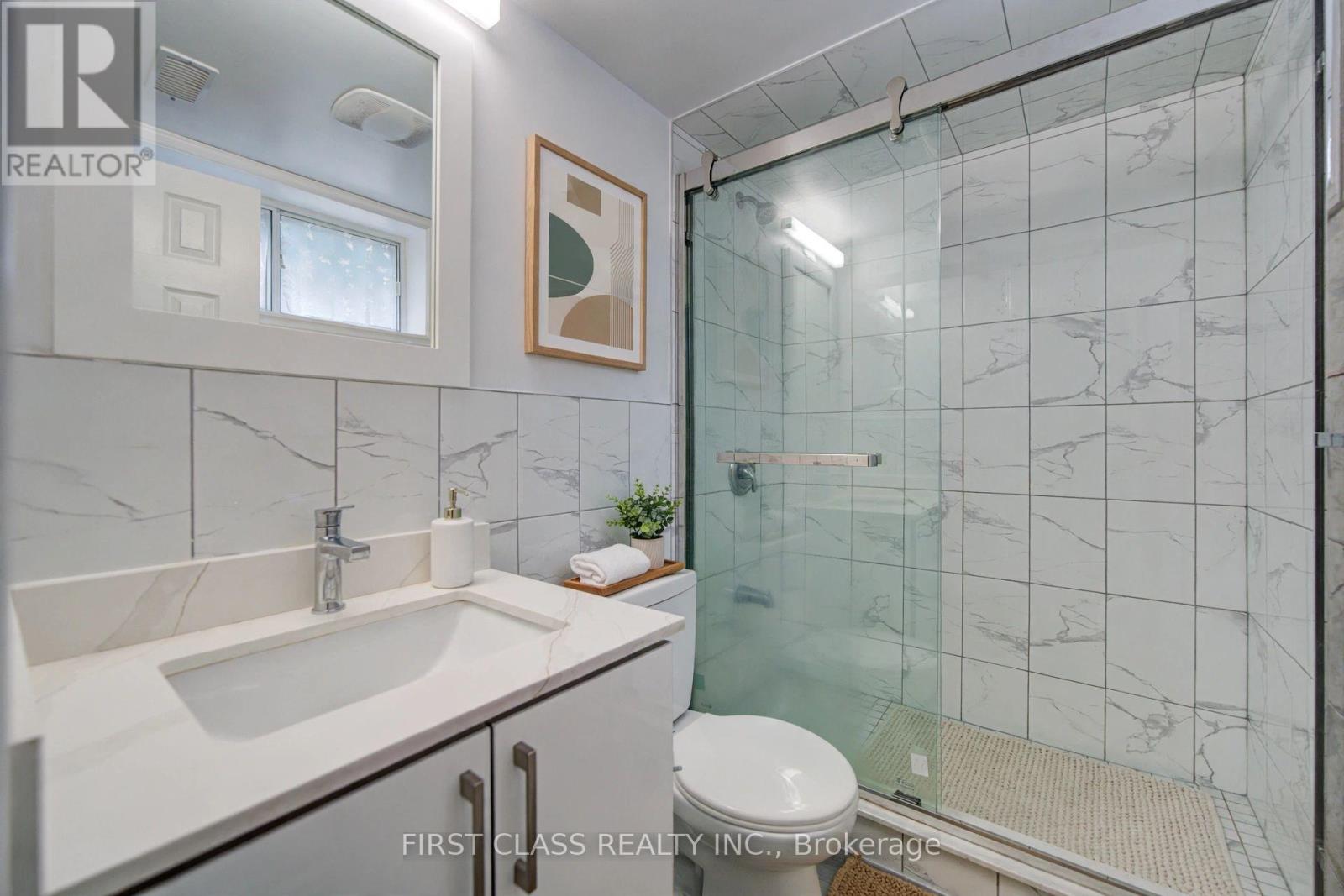 427 Leslie Street, Toronto, Ontario  M4M 3E3 - Photo 33 - E13812226