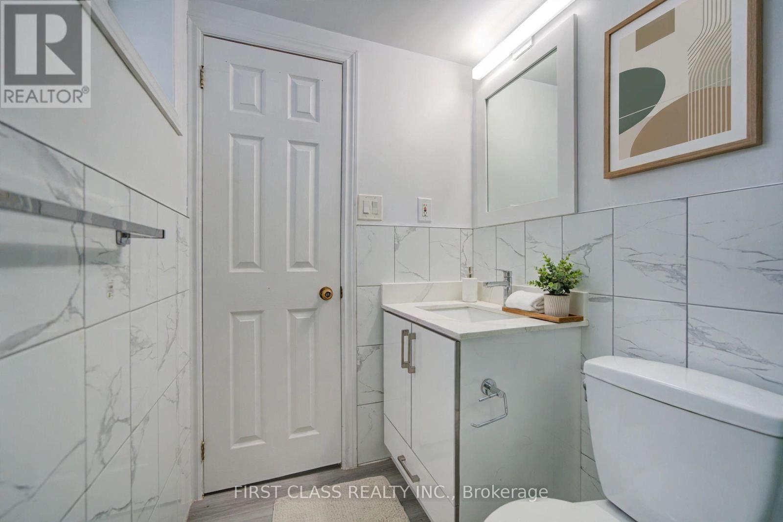 427 Leslie Street, Toronto, Ontario  M4M 3E3 - Photo 35 - E13812226