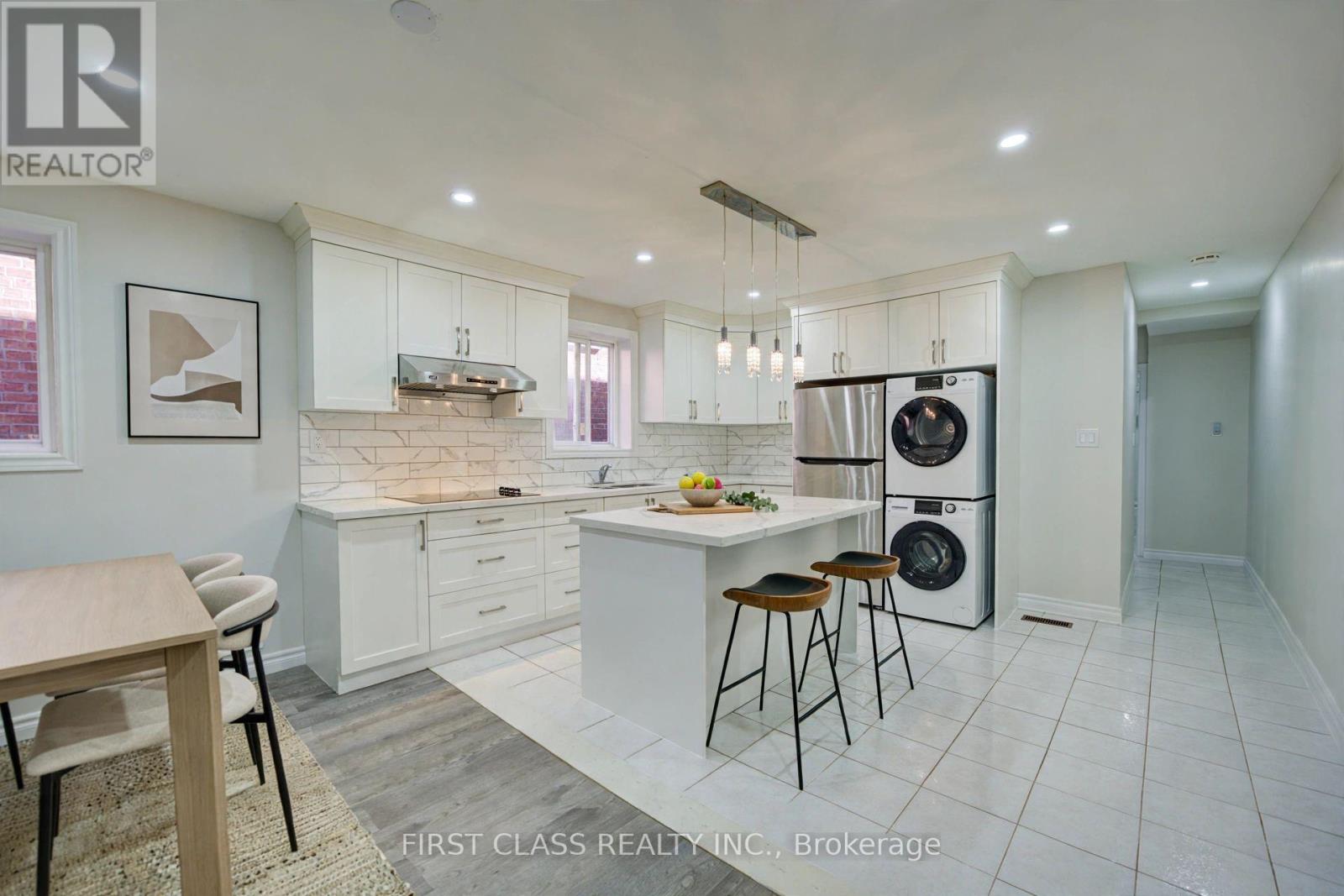 427 Leslie Street, Toronto, Ontario  M4M 3E3 - Photo 8 - E13812226