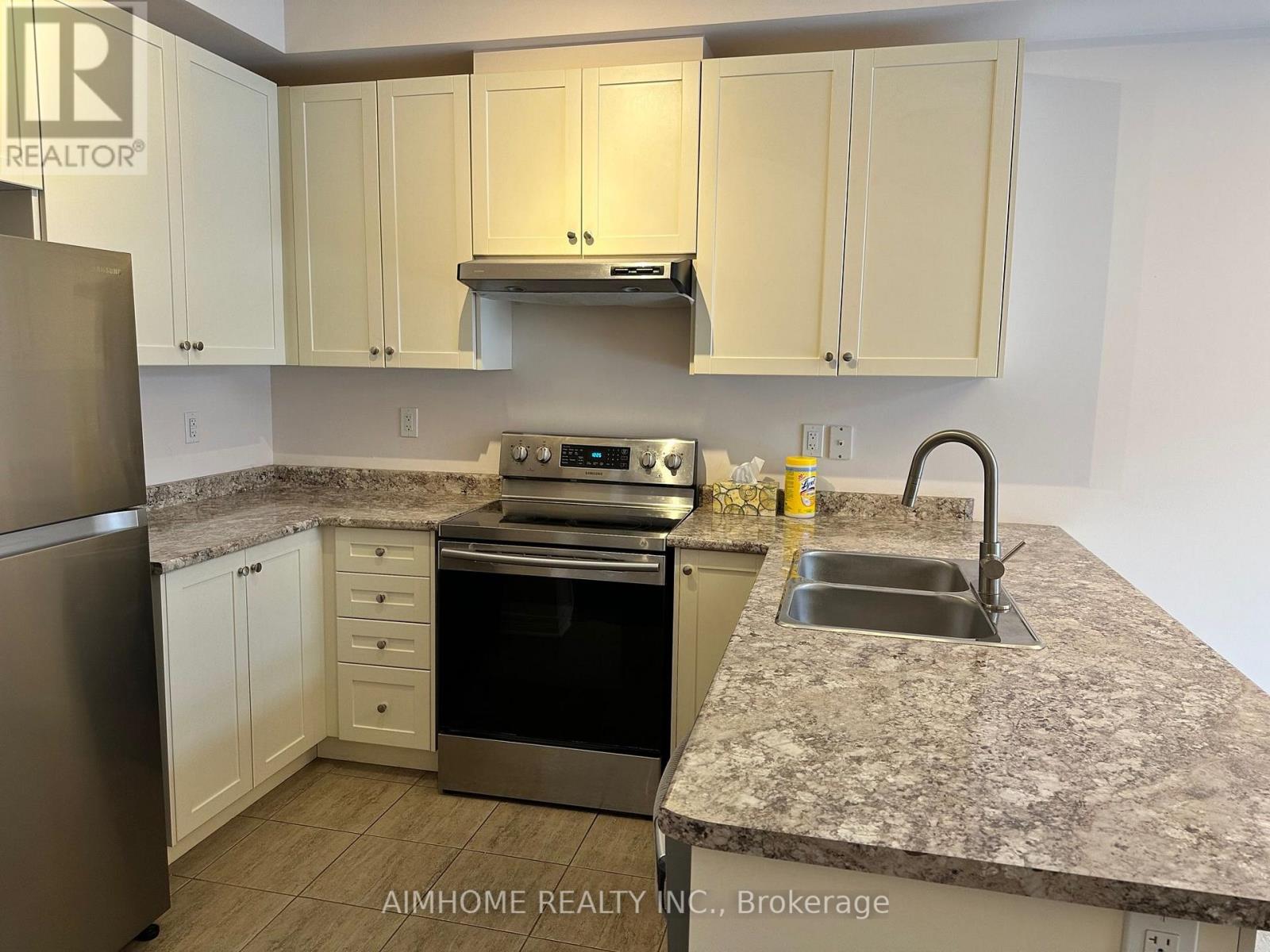Unknown Address, ,    - Photo 2 - N13812218