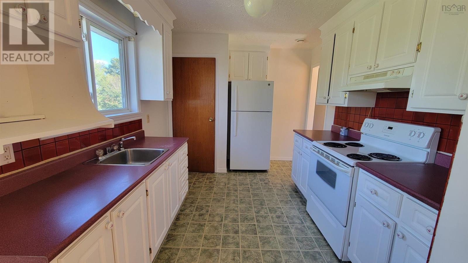 33 Coles Road, Sackville, Nova Scotia  B4C 1T9 - Photo 14 - 202623957
