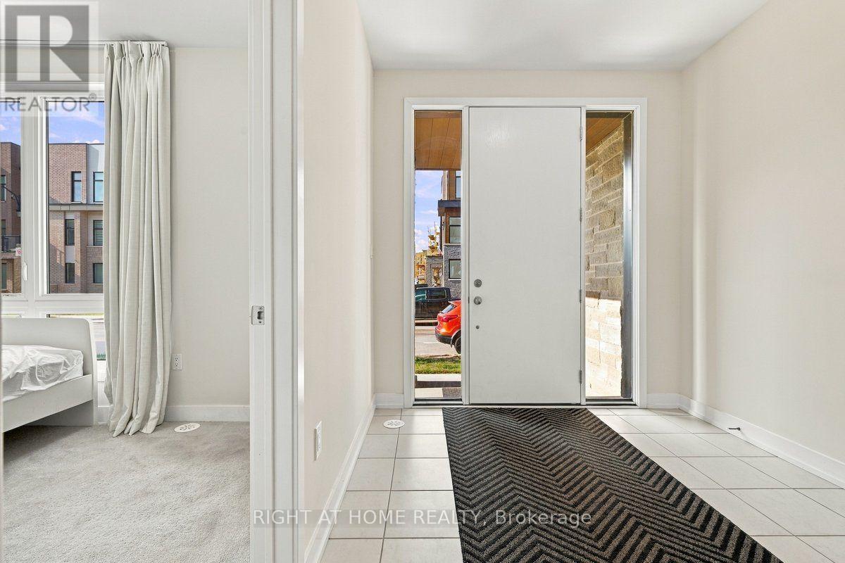 3081 Welsman Garden, Oakville, Ontario  L6H 7Z1 - Photo 4 - W13812208