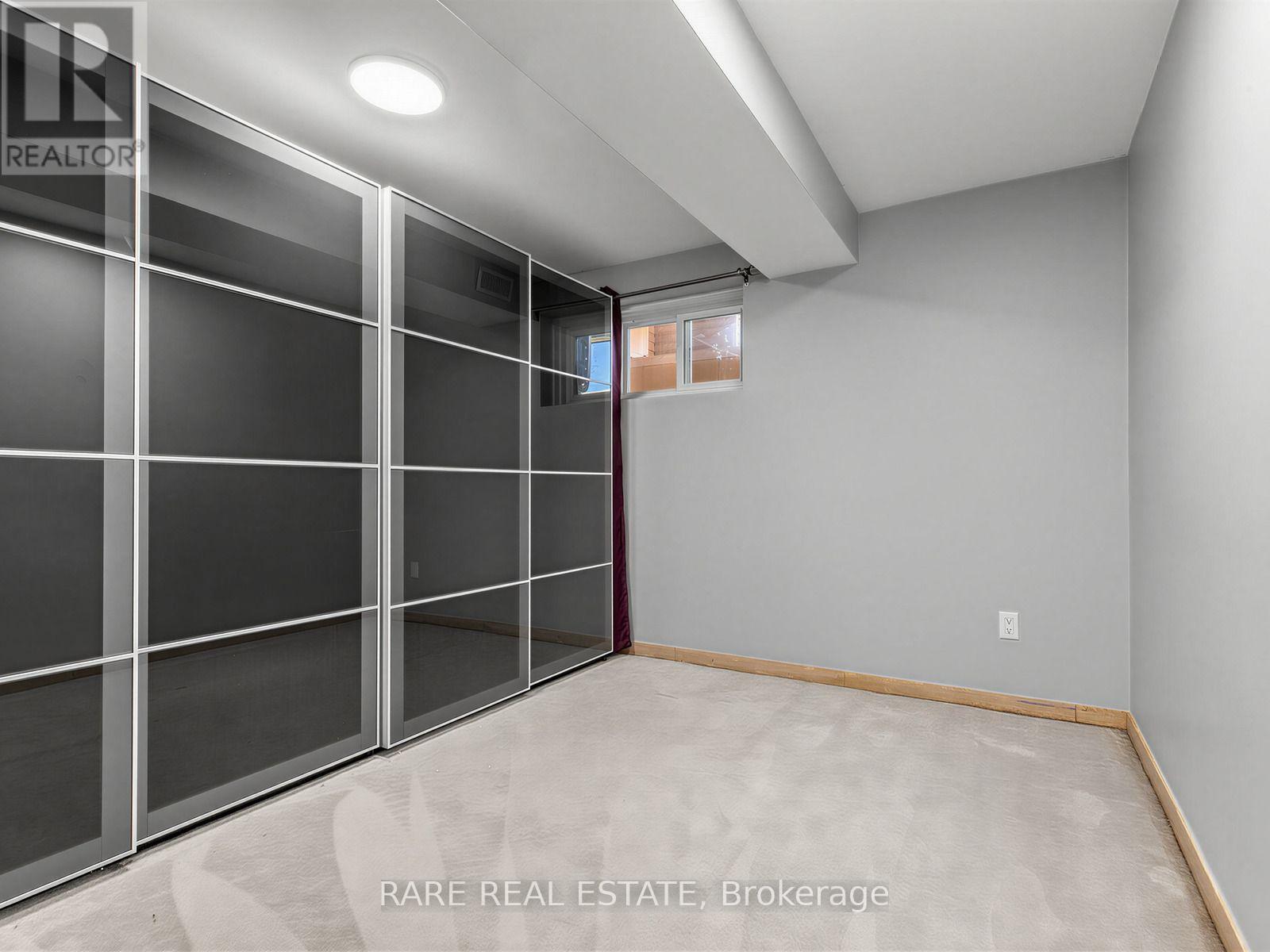 4 Hisey [basement] Crescent, Toronto, Ontario  M3N 1V1 - Photo 16 - W13812224