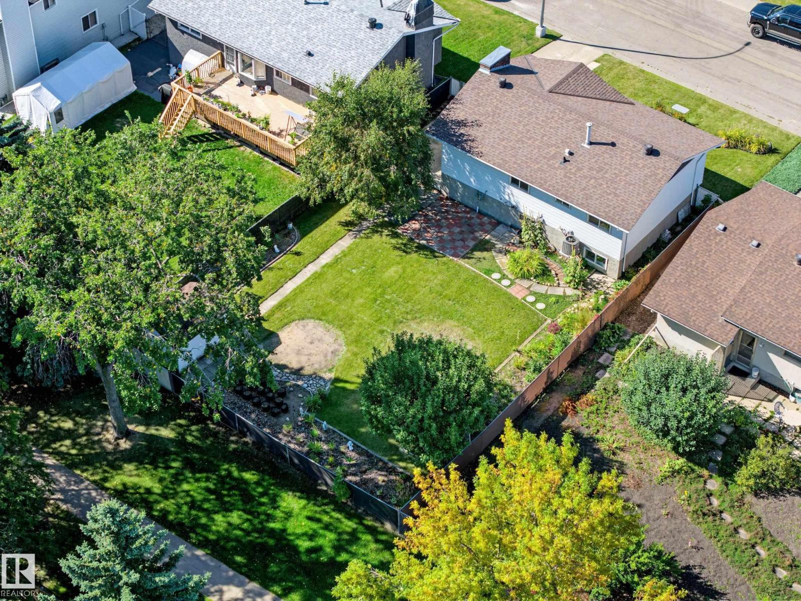 Single Family House photo 2