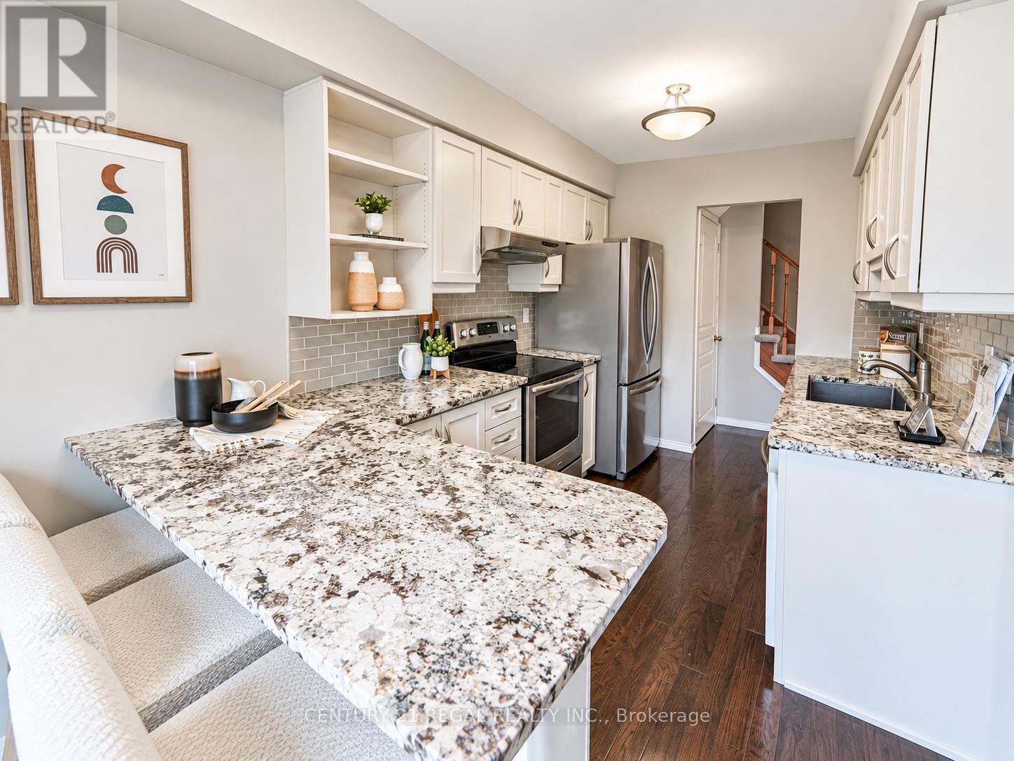 46 Blacksmith Lane, Whitby, Ontario  L1P 1N1 - Photo 8 - E13812094