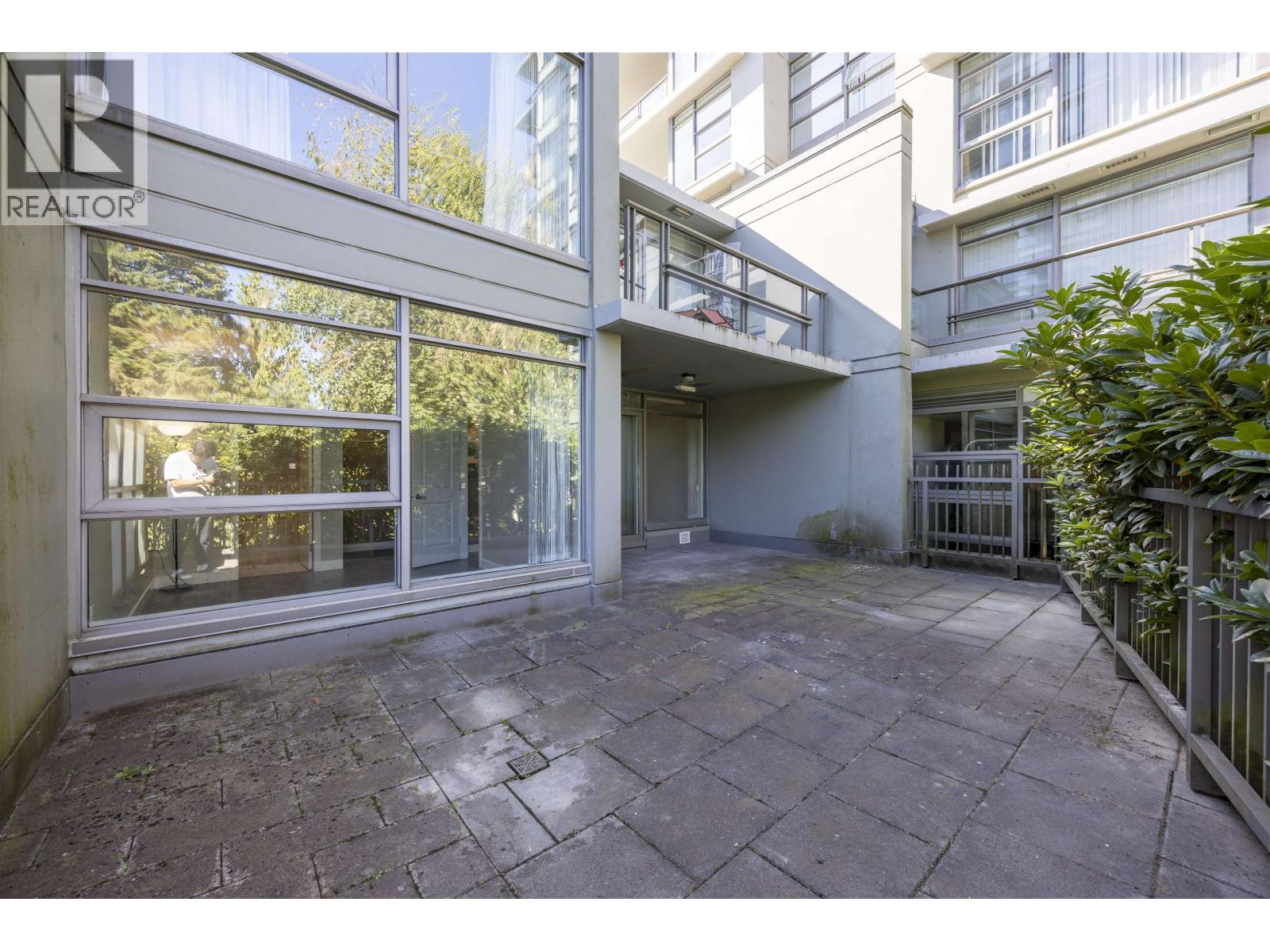 Th1 9188 University Crescent, Burnaby, British Columbia  V5A 0A5 - Photo 4 - R3167540