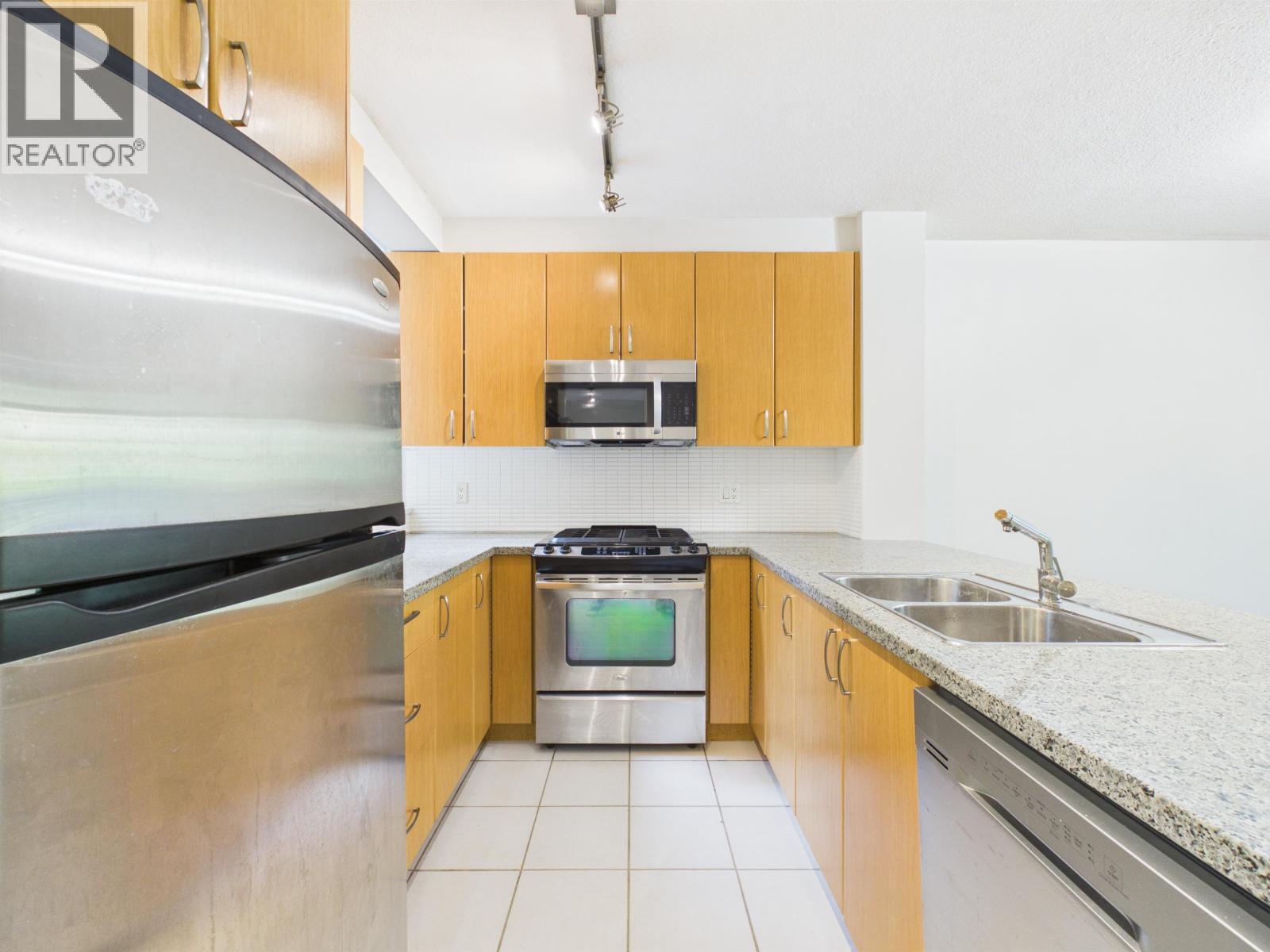 Th1 9188 University Crescent, Burnaby, British Columbia  V5A 0A5 - Photo 17 - R3167540