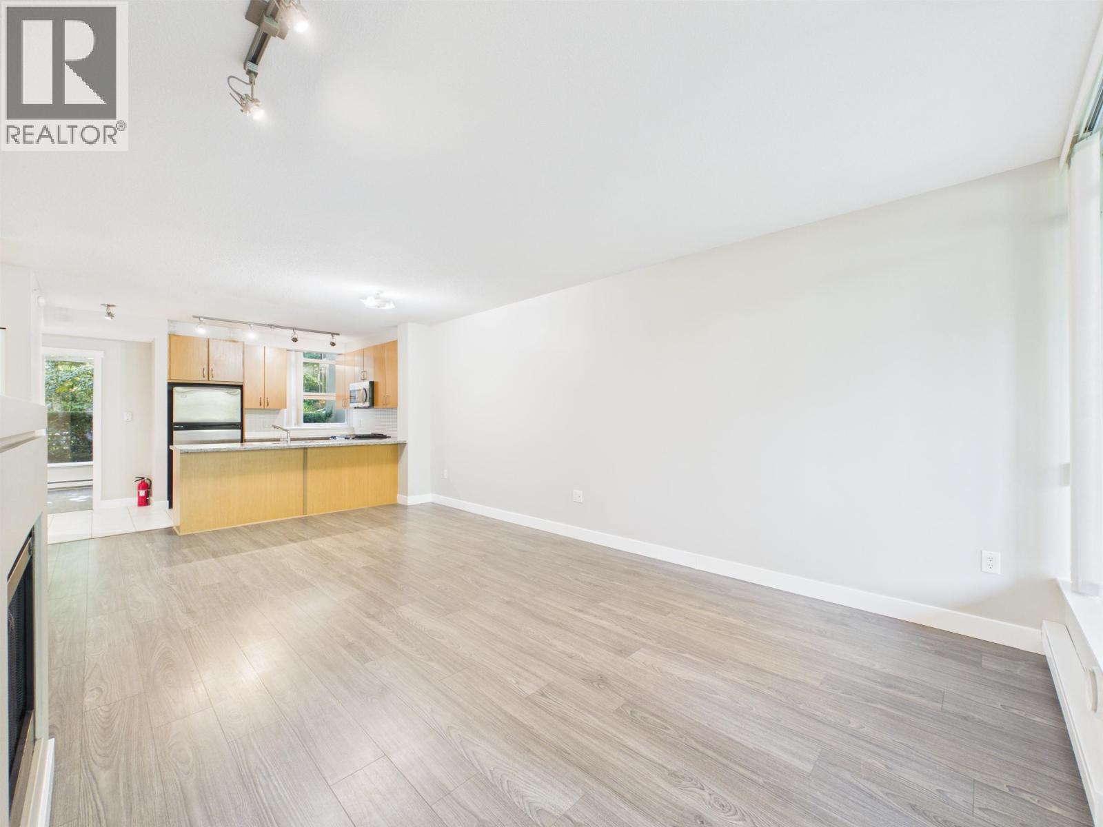 Th1 9188 University Crescent, Burnaby, British Columbia  V5A 0A5 - Photo 10 - R3167540