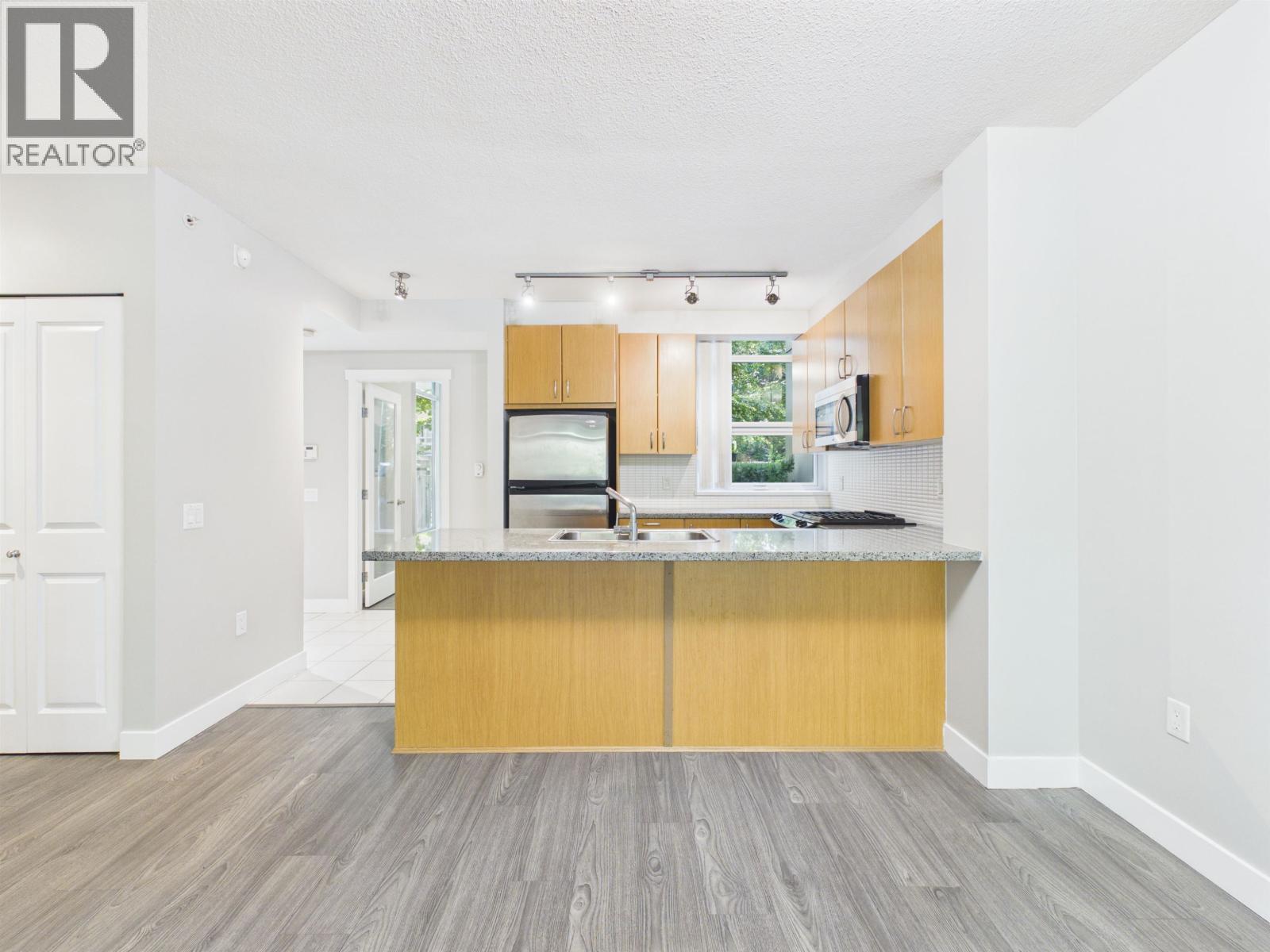 Th1 9188 University Crescent, Burnaby, British Columbia  V5A 0A5 - Photo 14 - R3167540