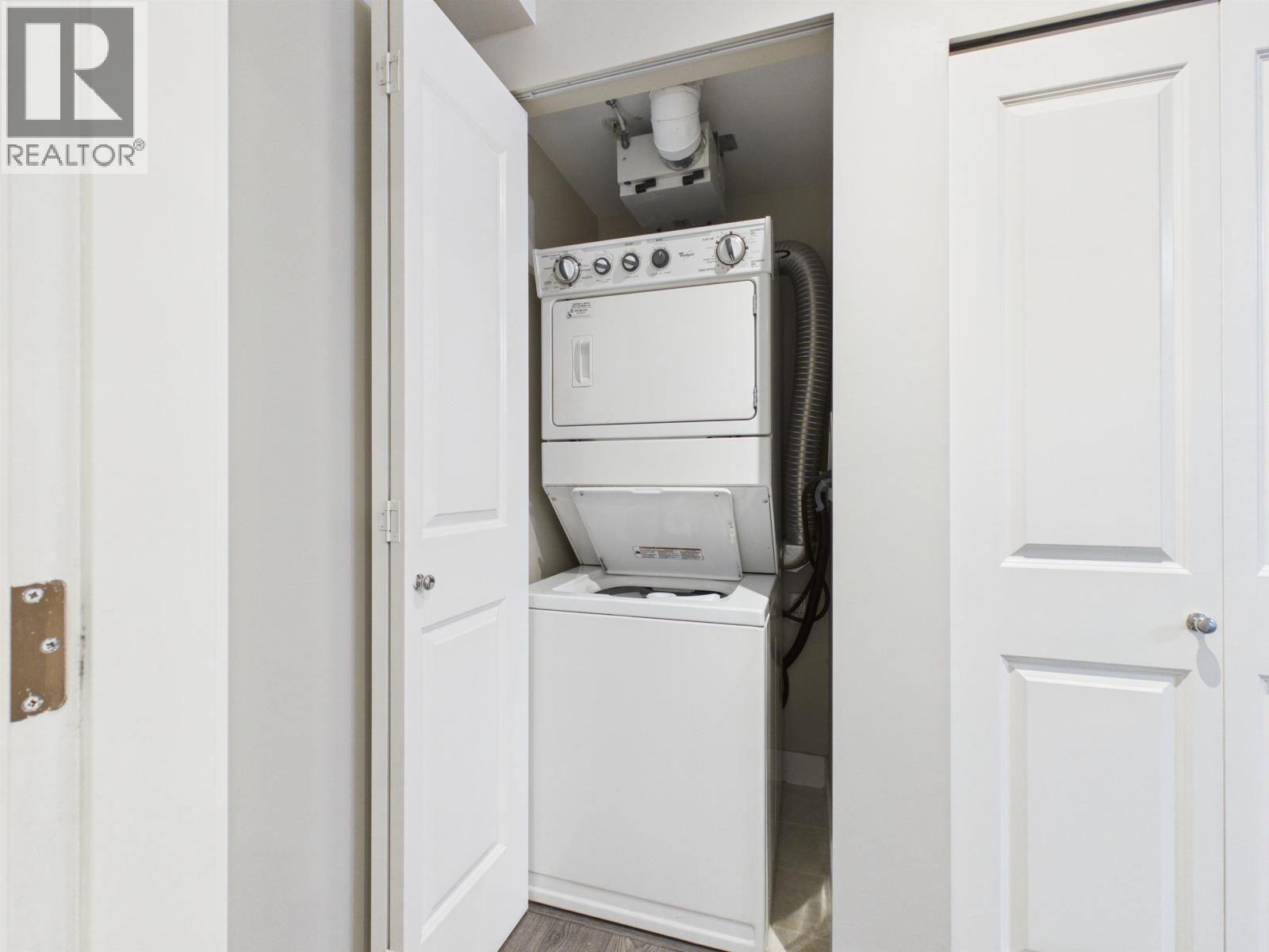 Th1 9188 University Crescent, Burnaby, British Columbia  V5A 0A5 - Photo 27 - R3167540