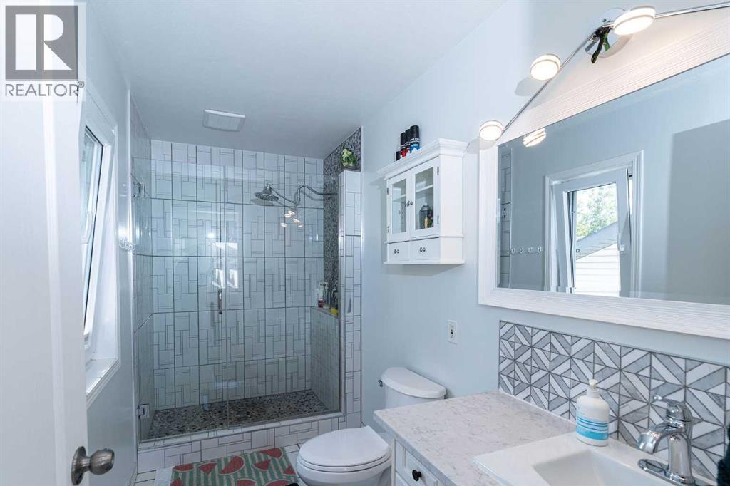 270 Somerside Park SW, Calgary, Alberta  T2Y 3G5 - Photo 35 - A2345784