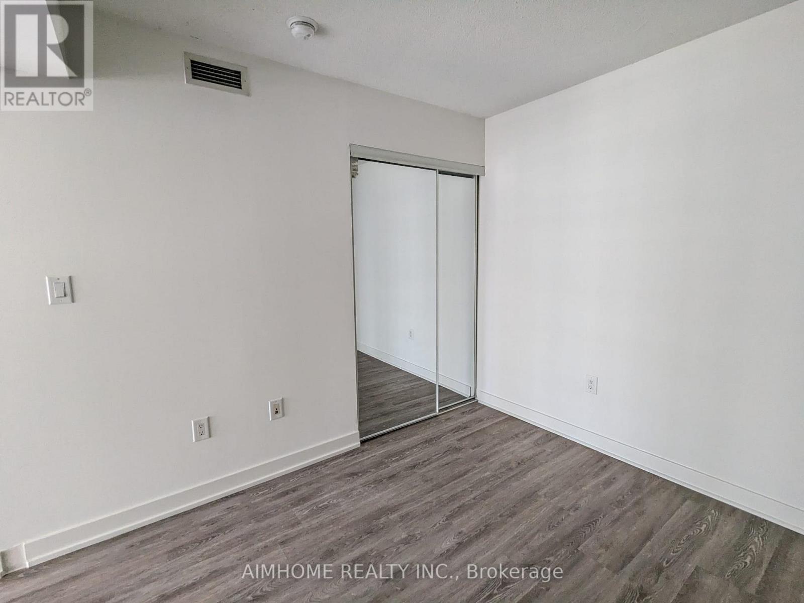 1806 - 10 Capreol Court, Toronto, Ontario  M5V 4B3 - Photo 15 - C13812250