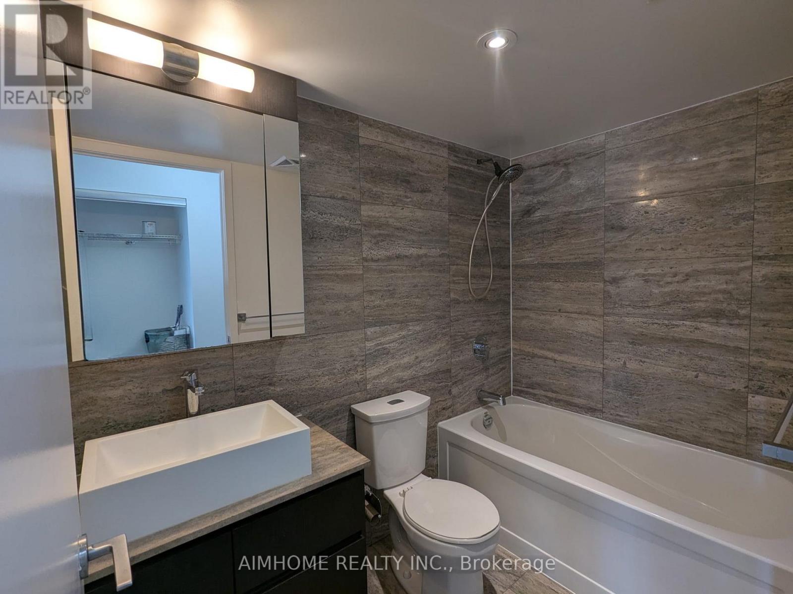 1806 - 10 Capreol Court, Toronto, Ontario  M5V 4B3 - Photo 17 - C13812250