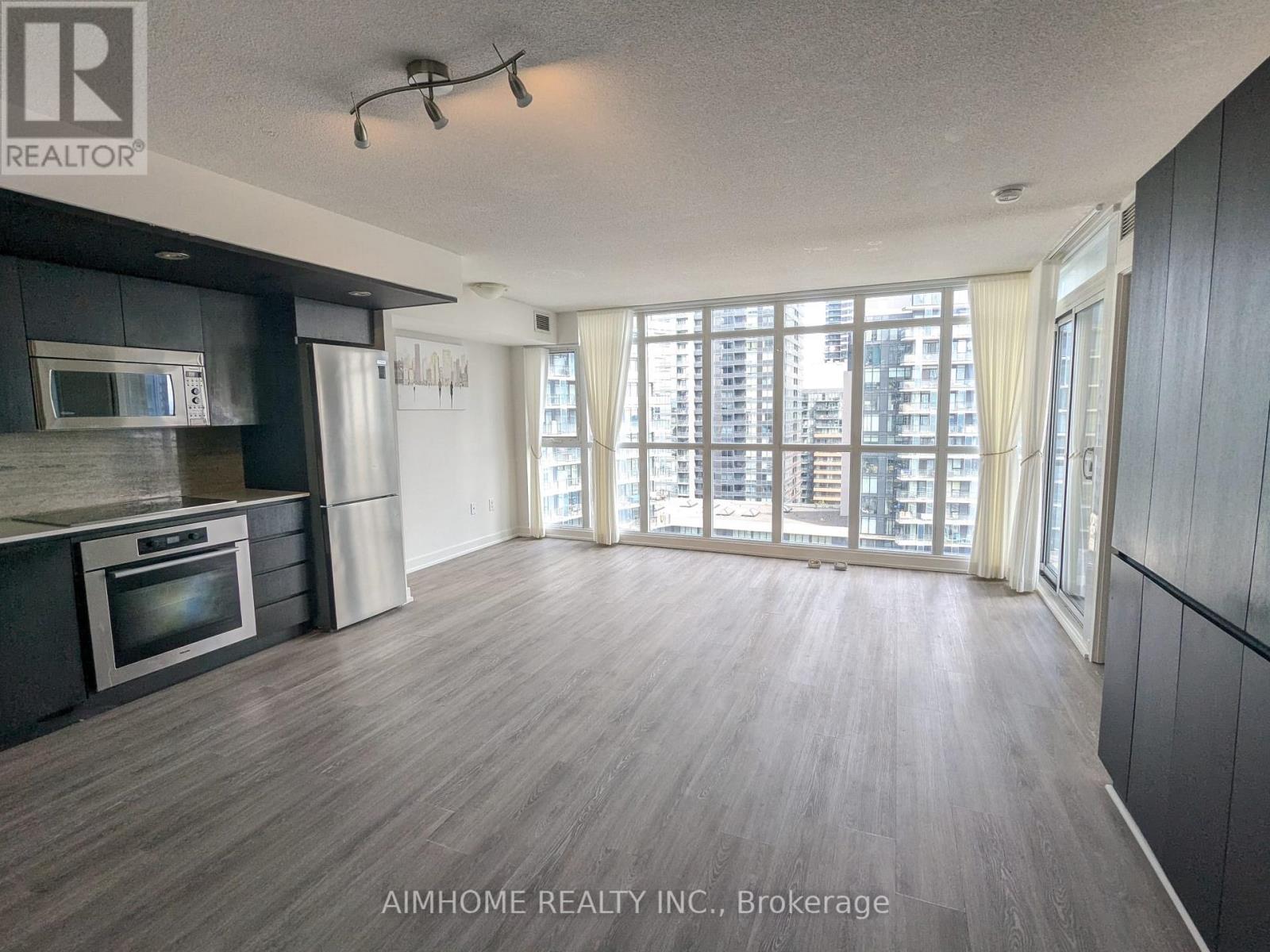 1806 - 10 Capreol Court, Toronto, Ontario  M5V 4B3 - Photo 2 - C13812250