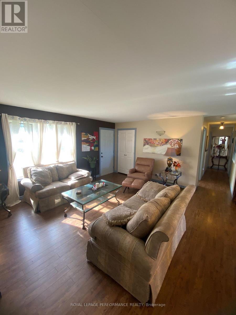 6125 Florence Street, South Glengarry, Ontario  K0C 1E0 - Photo 12 - X13812262