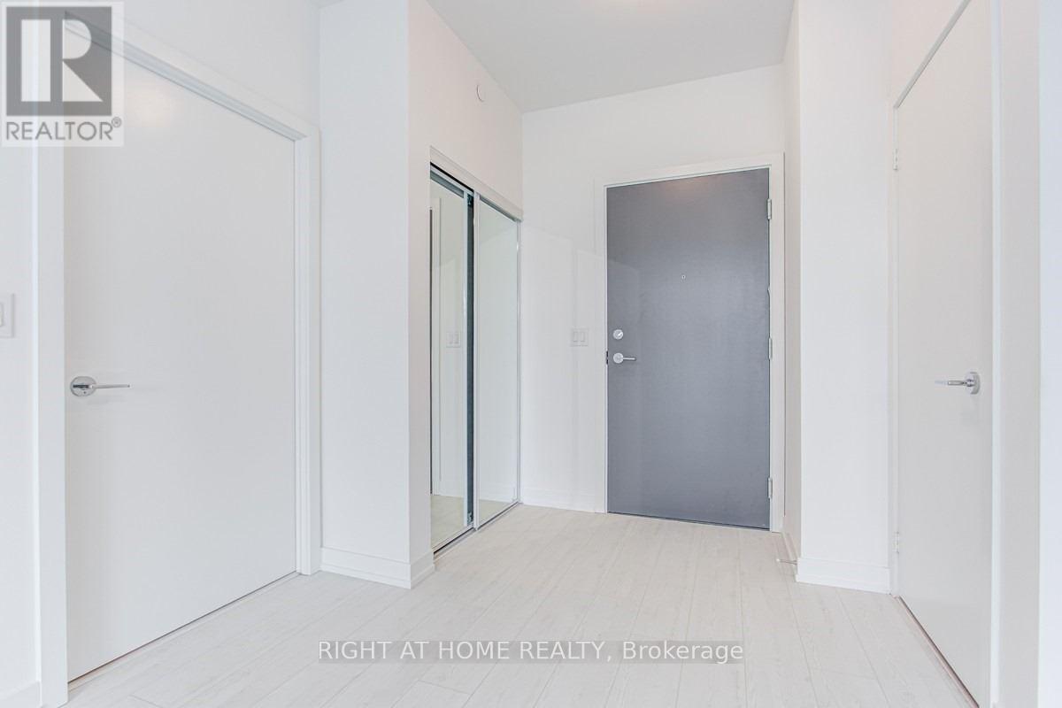 403 - 10 De Boers Drive, Toronto, Ontario  M3J 0L6 - Photo 3 - W13812252