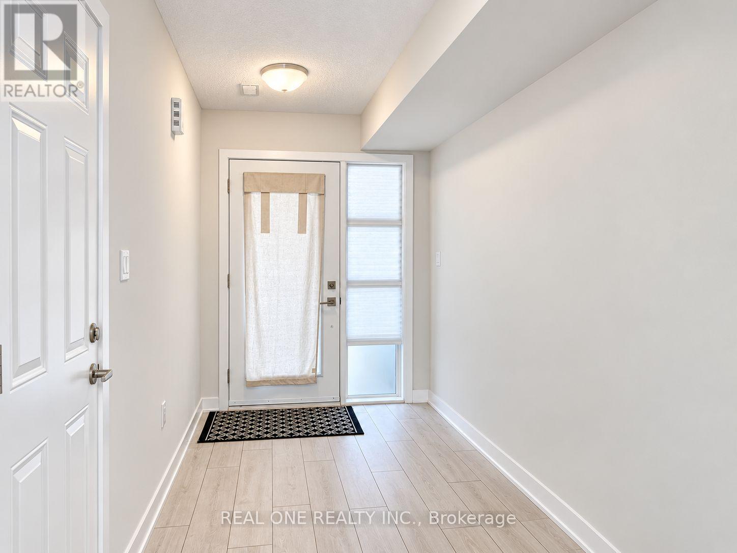4890 Valera Road, Burlington, Ontario  L7M 2A9 - Photo 3 - W13812260