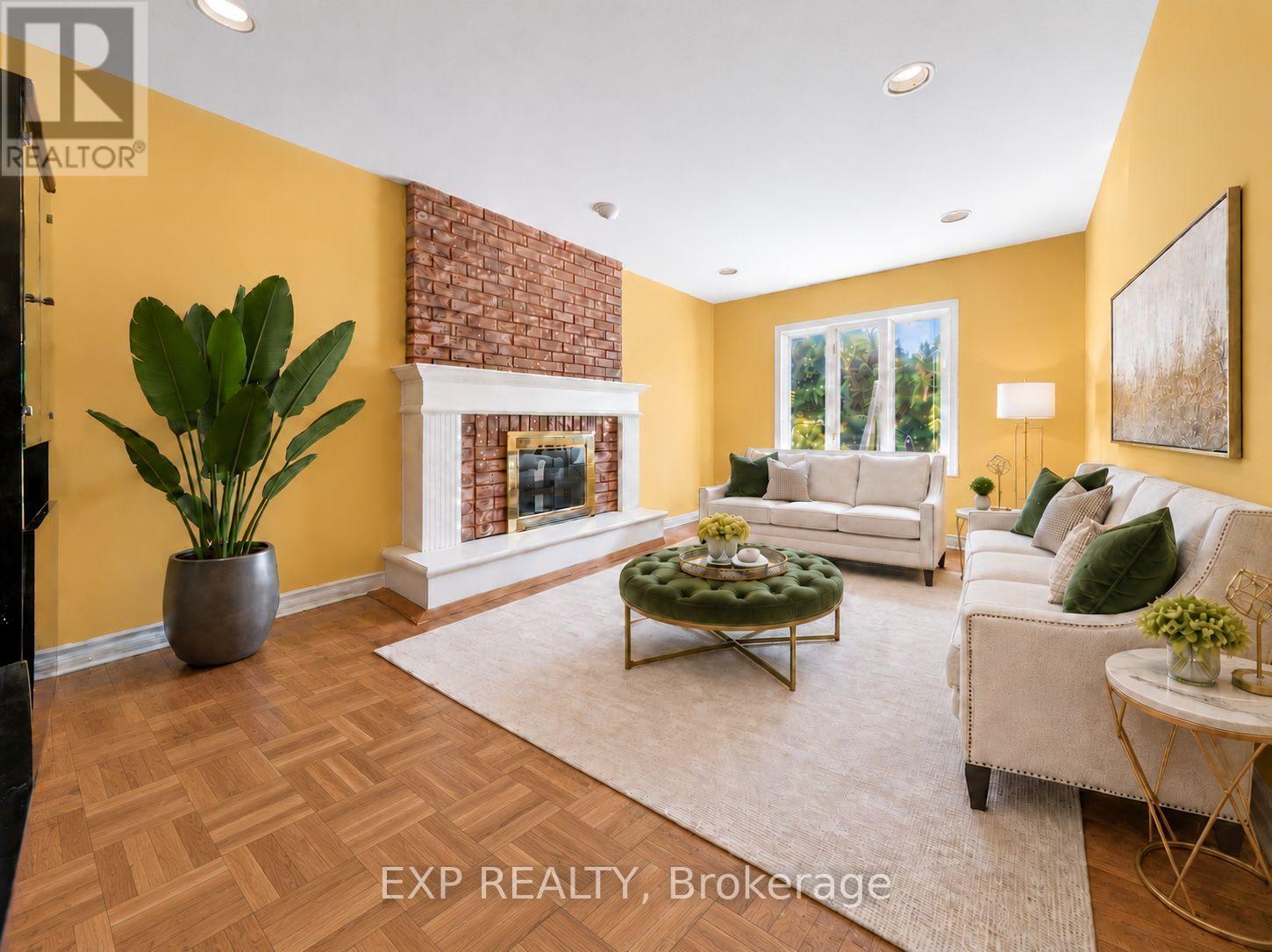 19 Springbrook Drive, Richmond Hill, Ontario  L4B 3R9 - Photo 7 - N13805062