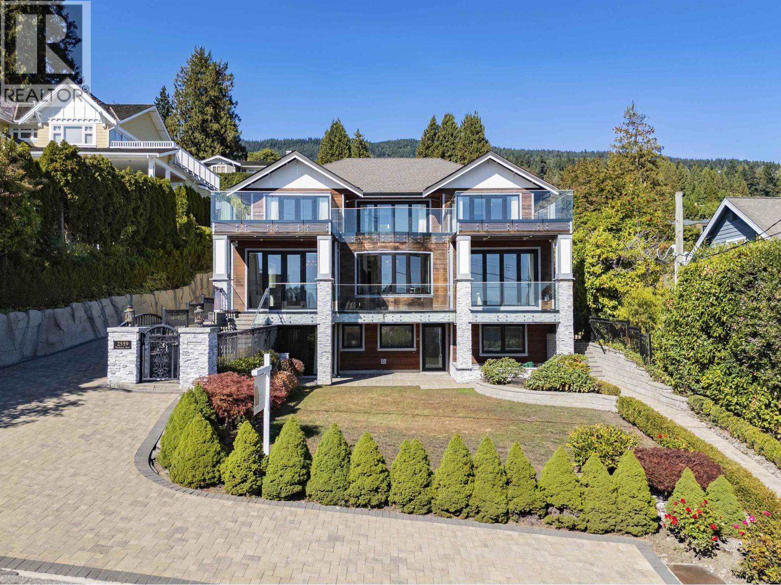 2559 NELSLON AVENUE, West Vancouver, British Columbia