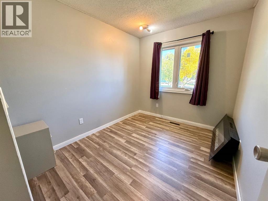 921 Ellis Crescent SE, High River, Alberta  T1V 1J1 - Photo 16 - A2347178