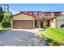 2 CROACH CRESCENT, Toronto, Ontario