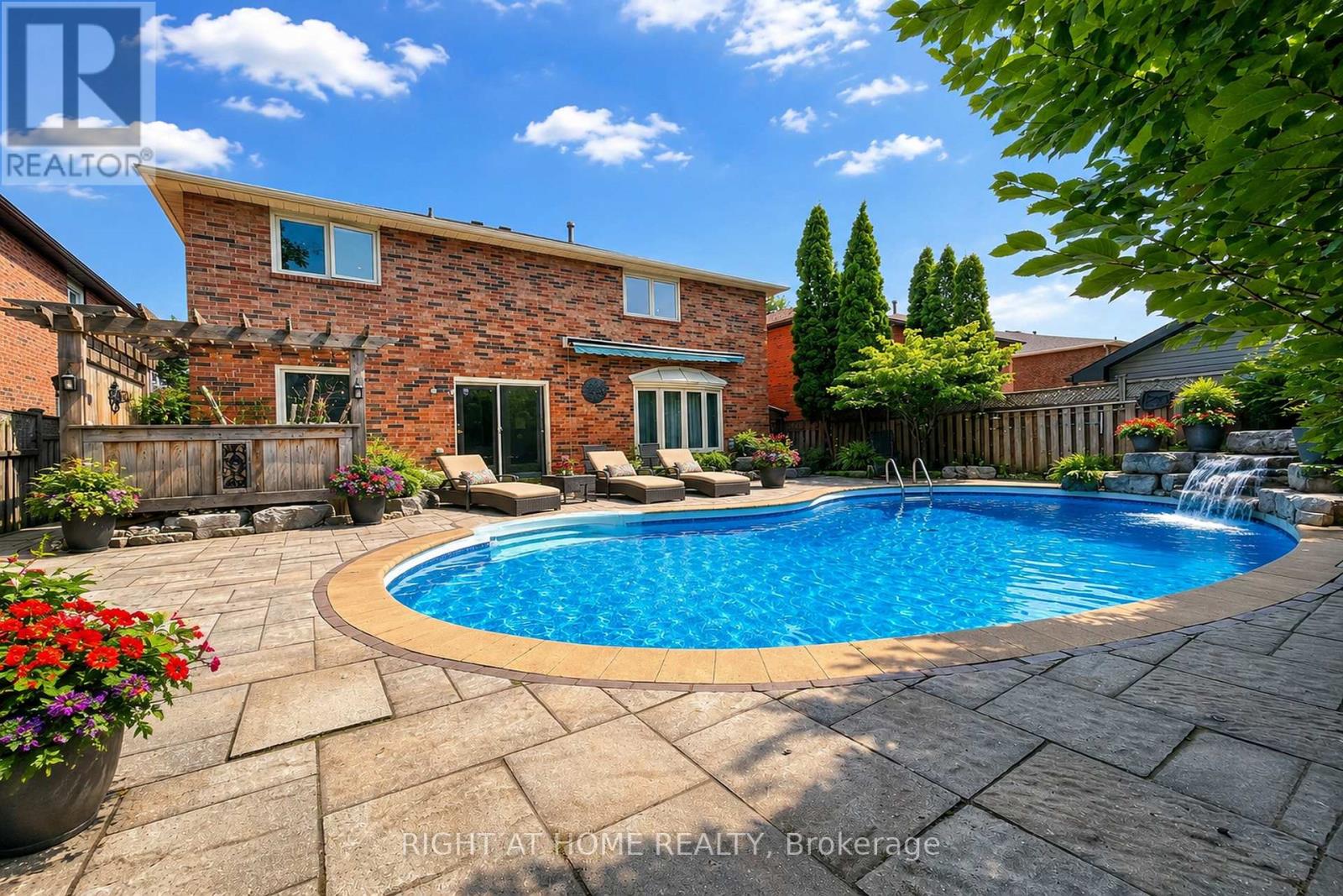 1311 PLAYTER PLACE, Oakville, Ontario