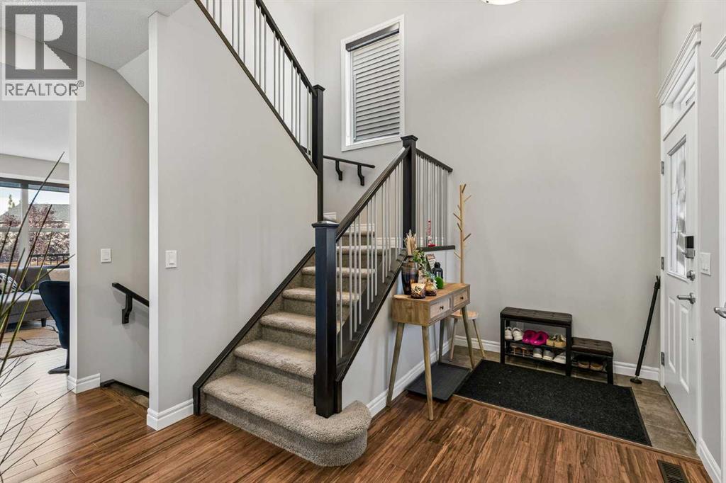 36 Sage Berry Link NW, Calgary, Alberta  T3R 0L1 - Photo 5 - A2346731