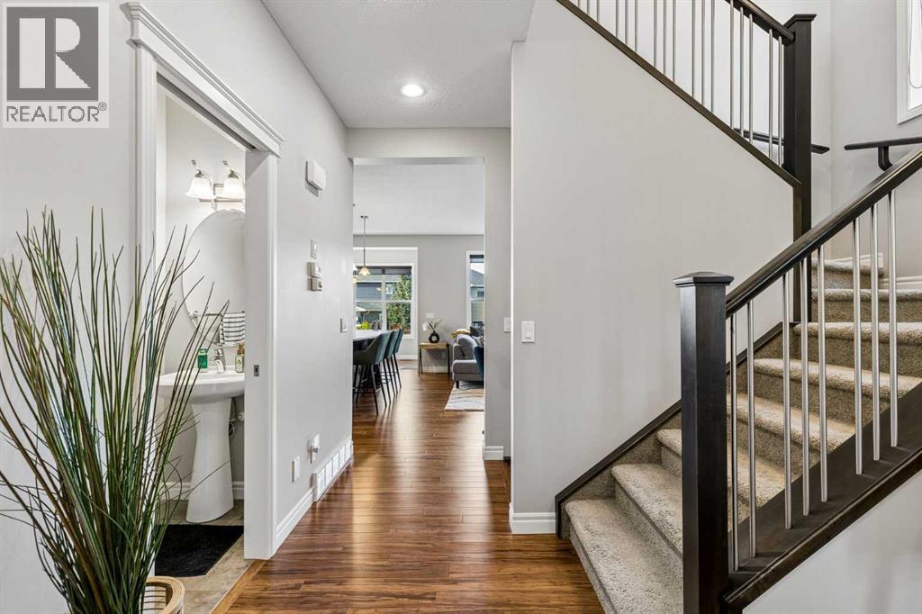 36 Sage Berry Link NW, Calgary, Alberta  T3R 0L1 - Photo 4 - A2346731