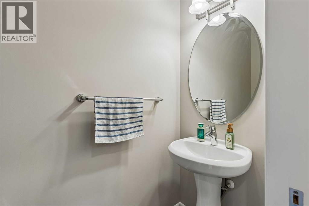 36 Sage Berry Link NW, Calgary, Alberta  T3R 0L1 - Photo 15 - A2346731