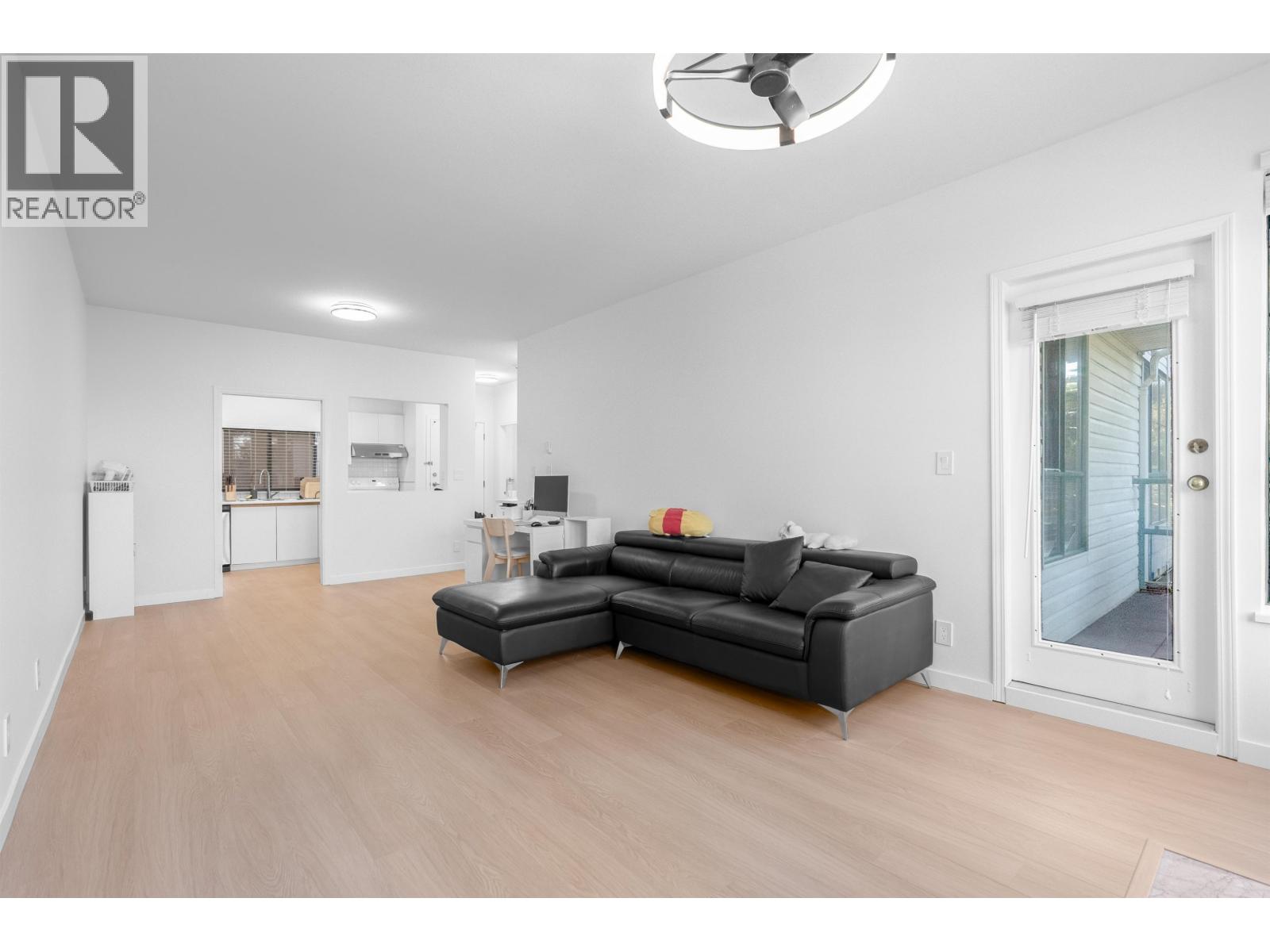 202 7300 Gilbert Road, Richmond, British Columbia  V7C 3W2 - Photo 5 - R3168085