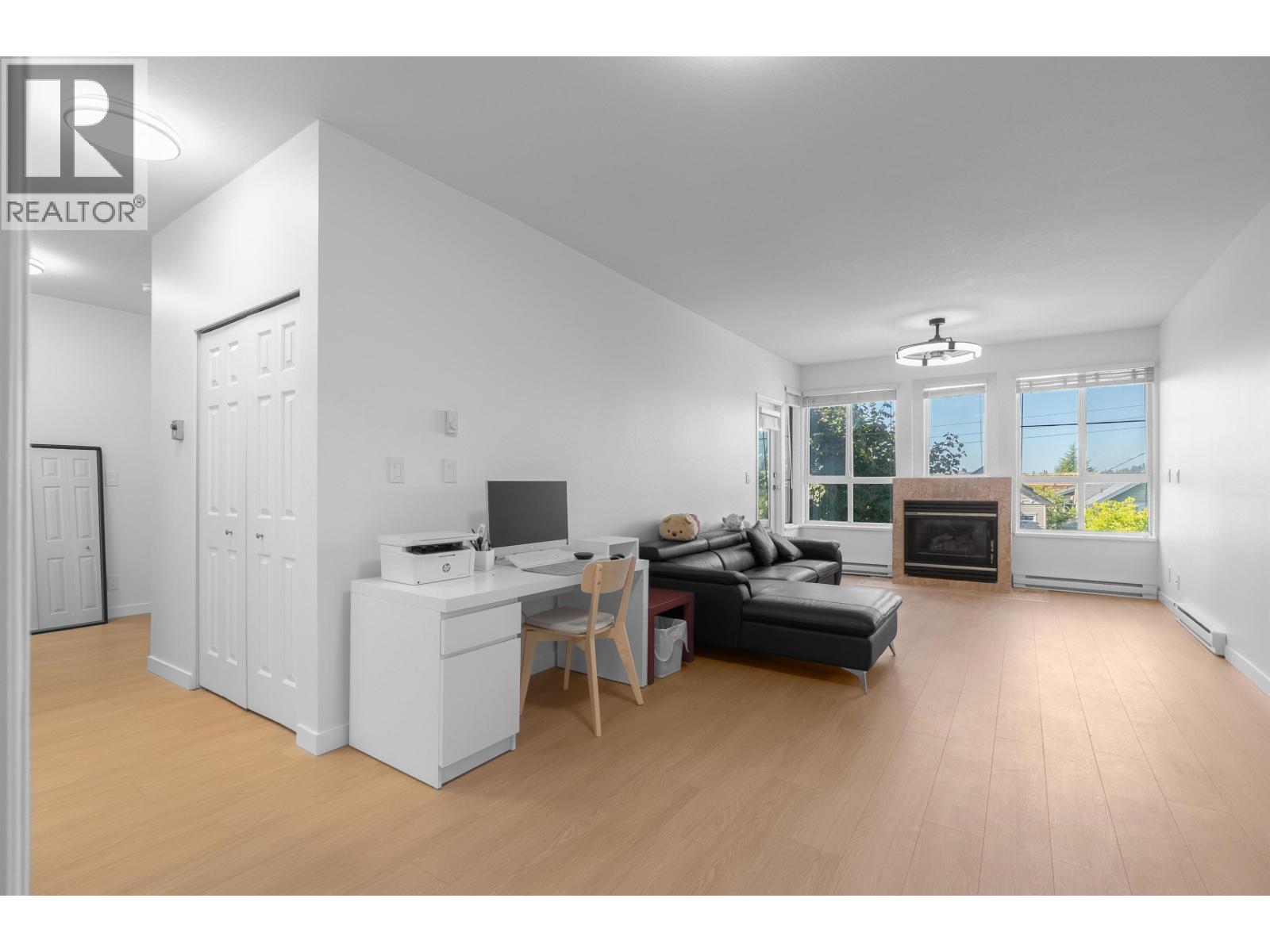 202 7300 Gilbert Road, Richmond, British Columbia  V7C 3W2 - Photo 1 - R3168085