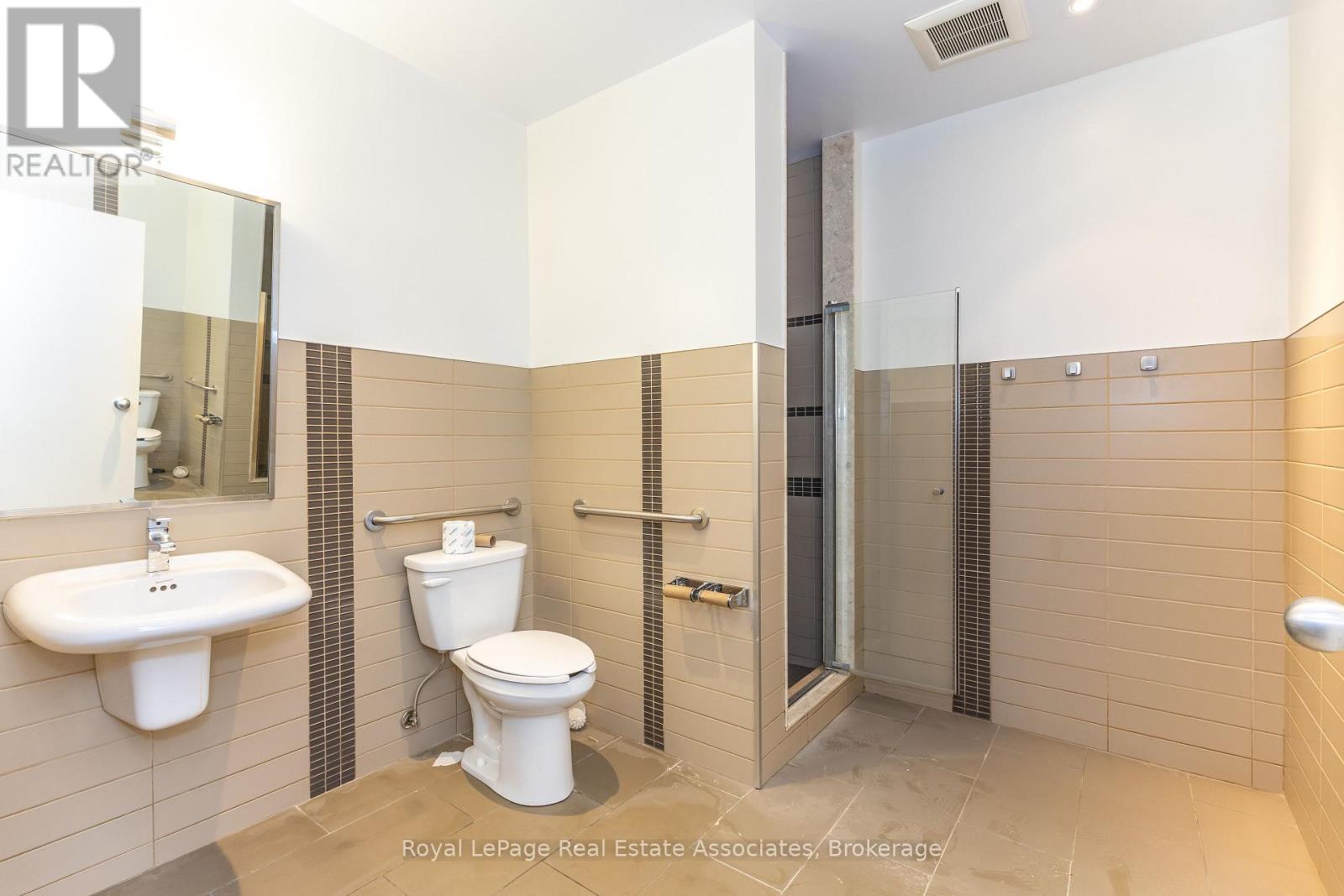 E - 381 Richmond Street E, Toronto, Ontario  M5A 1P6 - Photo 18 - C13812356
