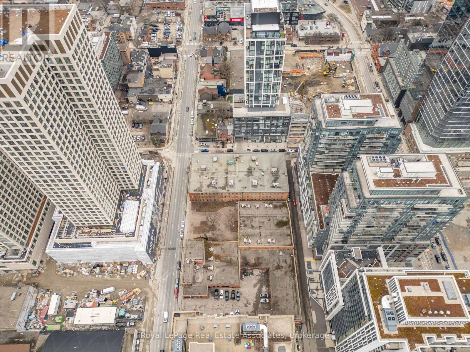 E - 381 Richmond Street E, Toronto, Ontario  M5A 1P6 - Photo 9 - C13812356