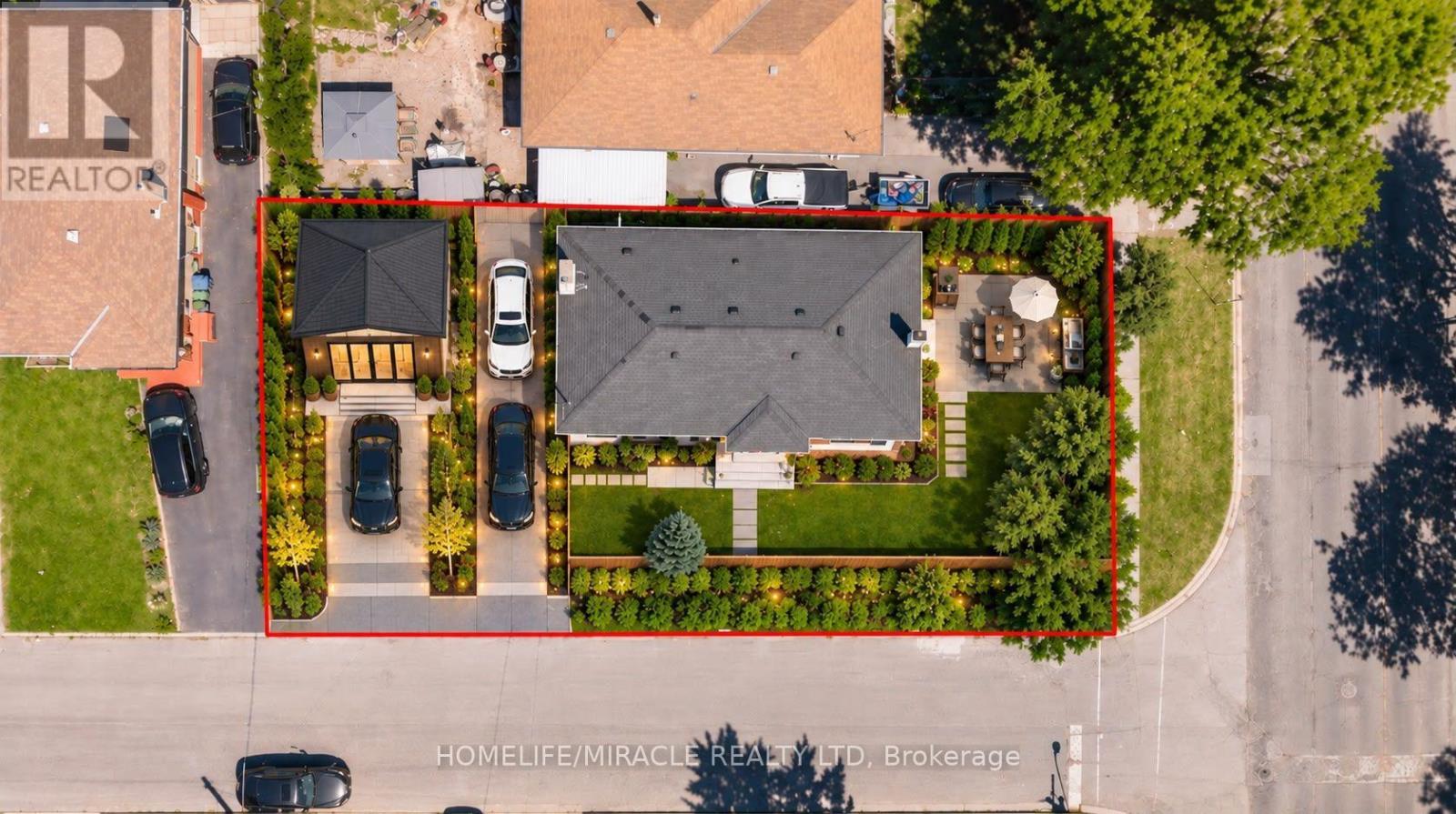 22 Arnprior Road, Toronto, Ontario  M1K 5A6 - Photo 4 - E13812372