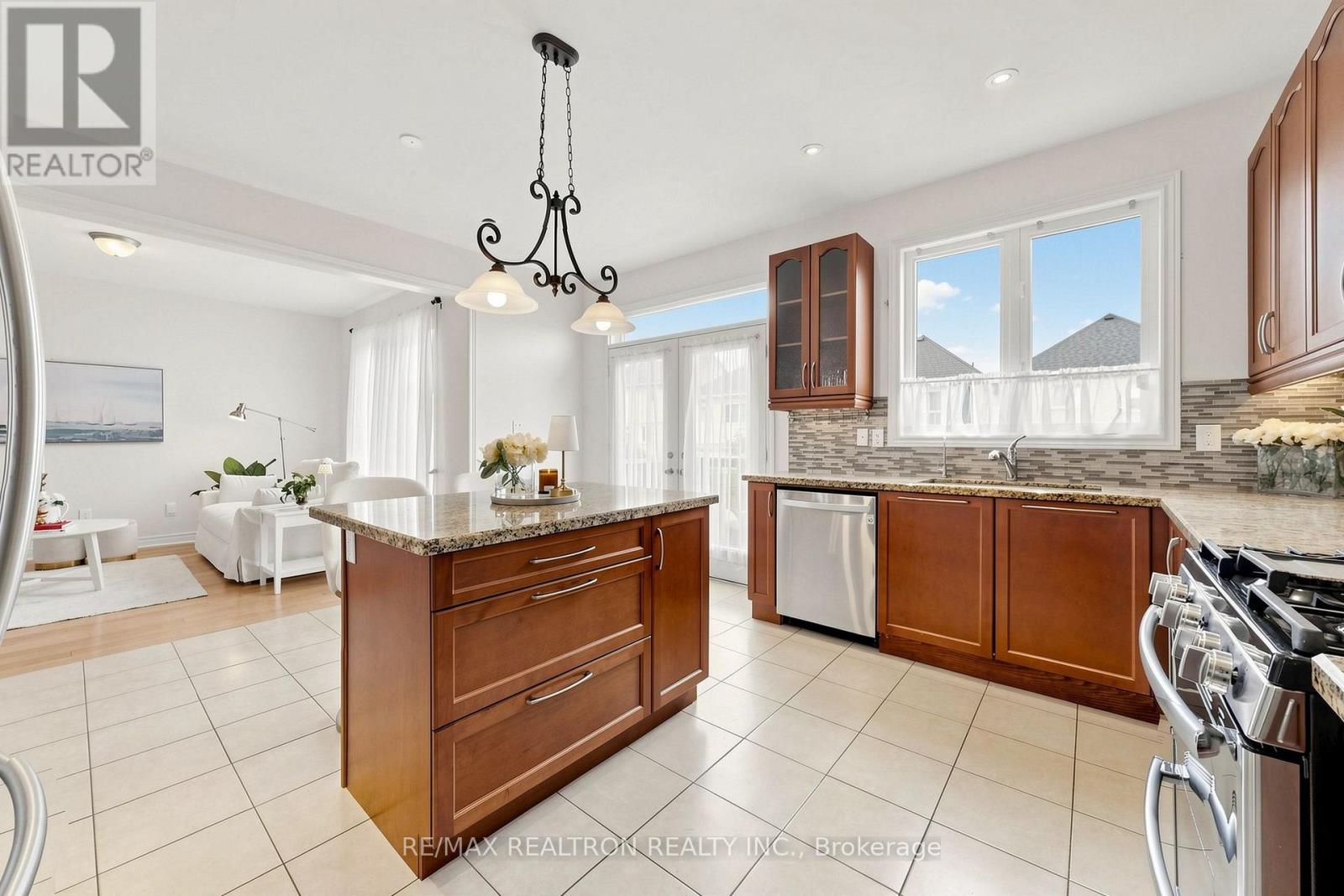 165 Sharpe Crescent, New Tecumseth, Ontario  L0G 1W0 - Photo 11 - N13812362