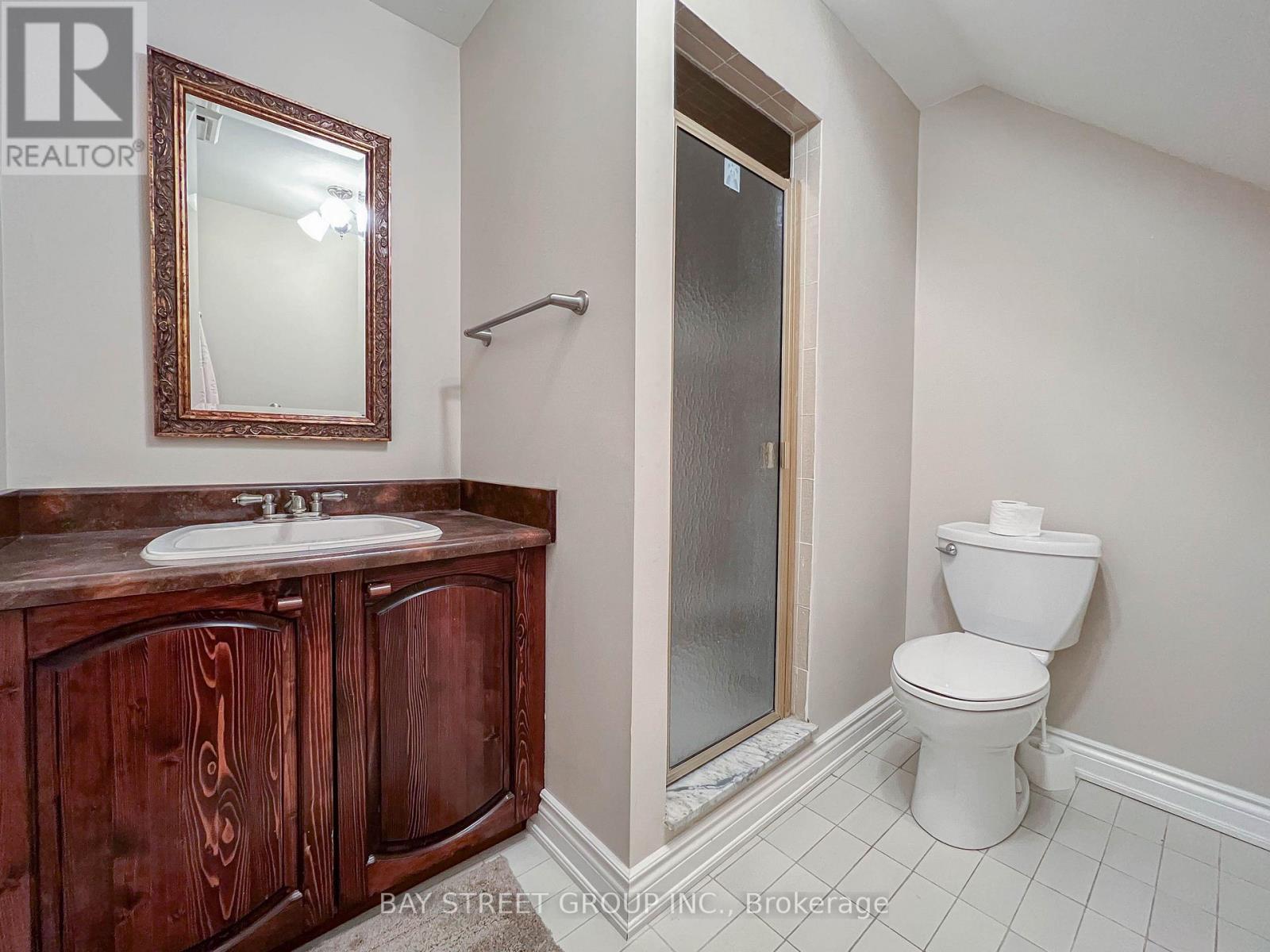 3530 Kingbird Court, Mississauga, Ontario  L5L 2R1 - Photo 19 - W13812366