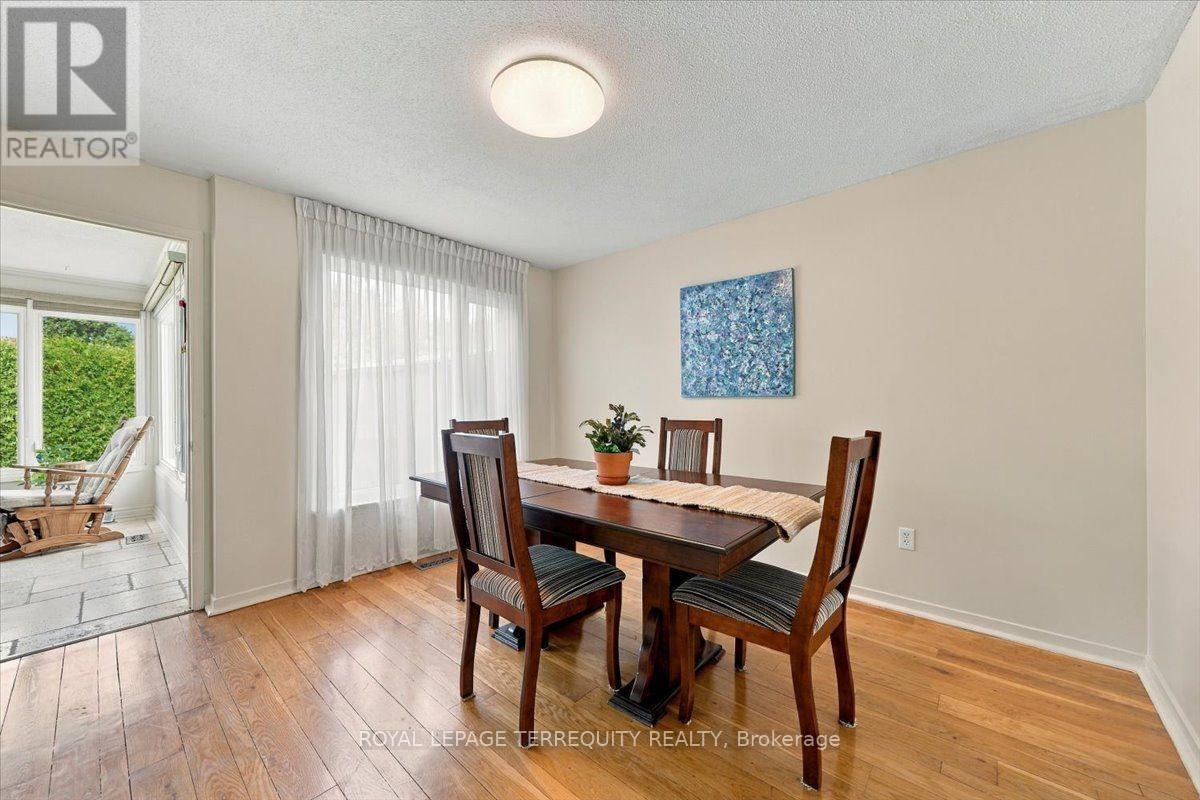 118 Leander Street, Brampton, Ontario  L6S 3N8 - Photo 7 - W13812374