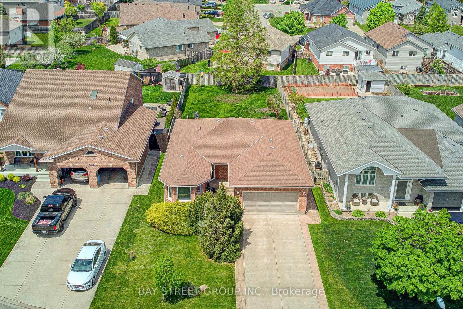 8223 Marcon Street, Niagara Falls, Ontario  L2H 3A9 - Photo 2 - X13812370